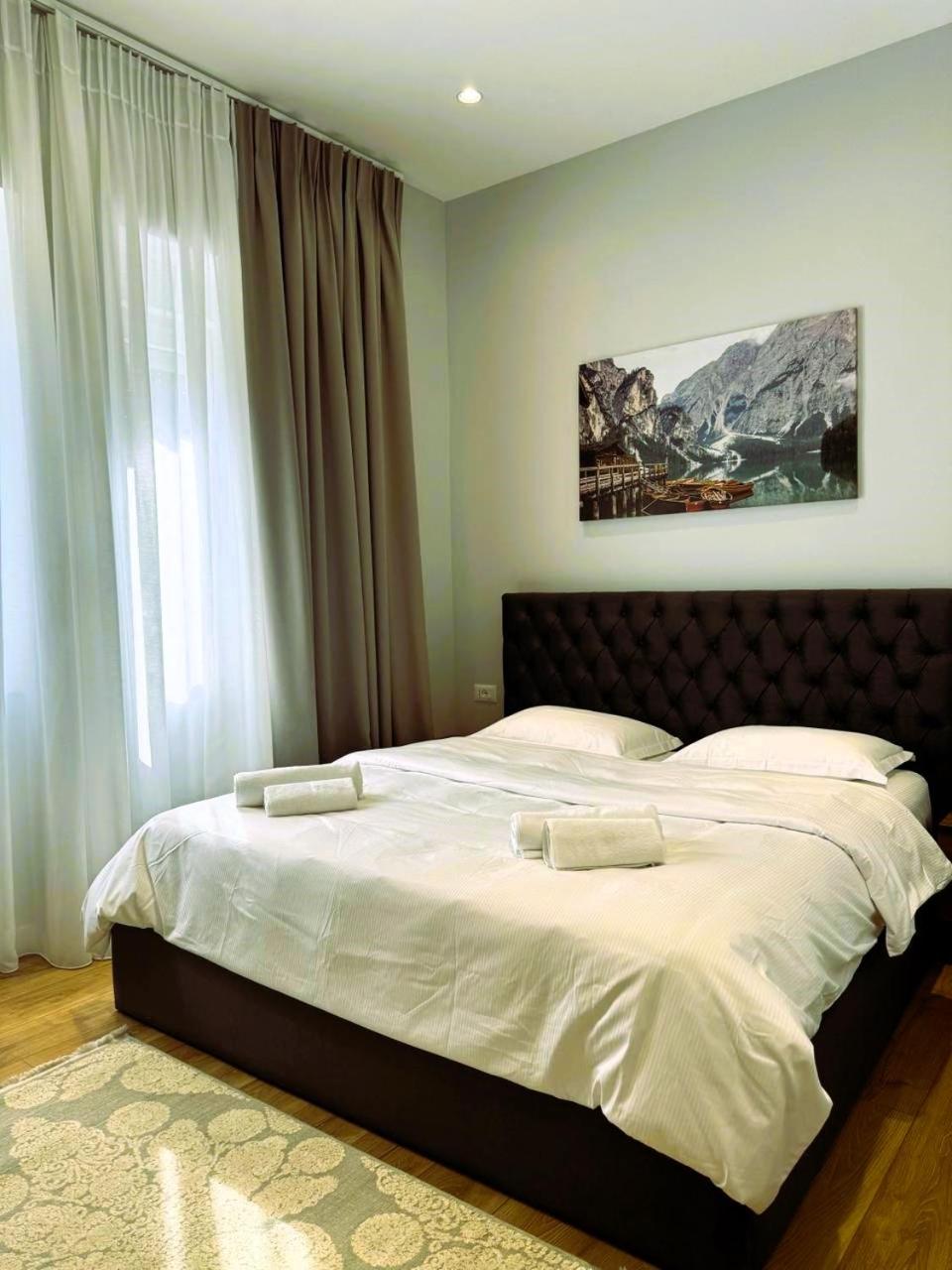 Deluxe Double Room with Balcony photo 3