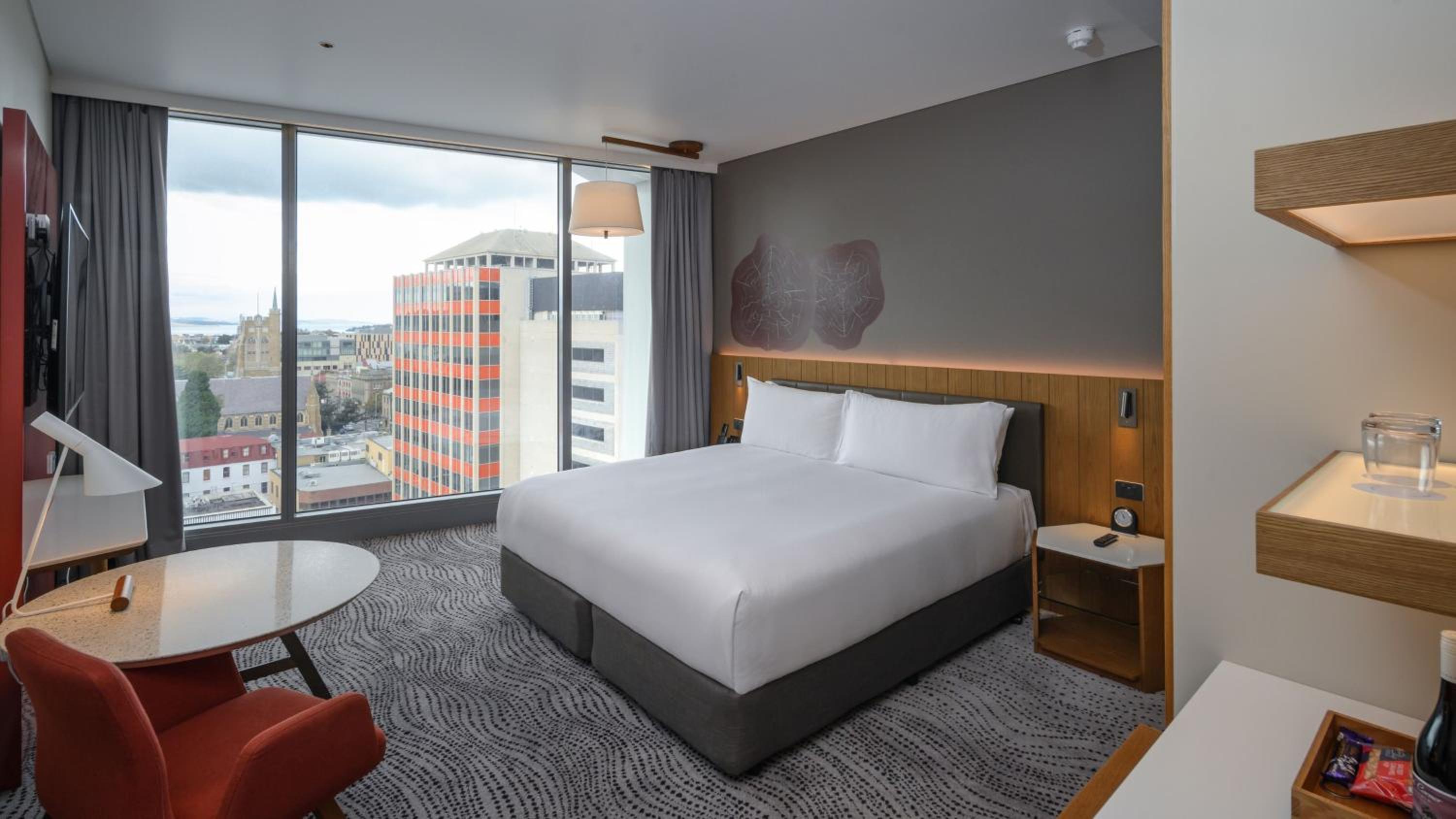 Standard King Room - Accessible - Photo 3