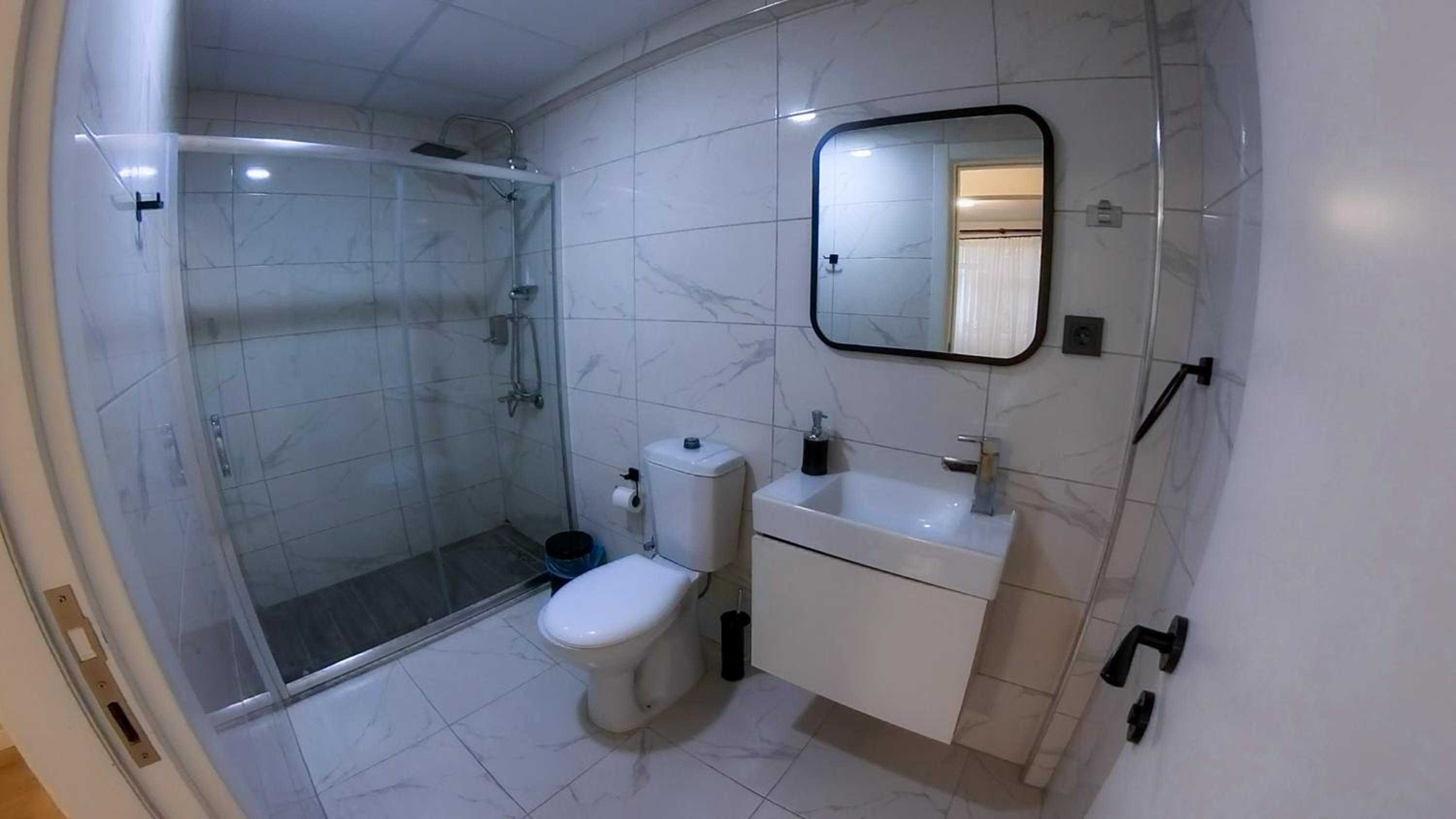 Economy Double Room - Photo 9