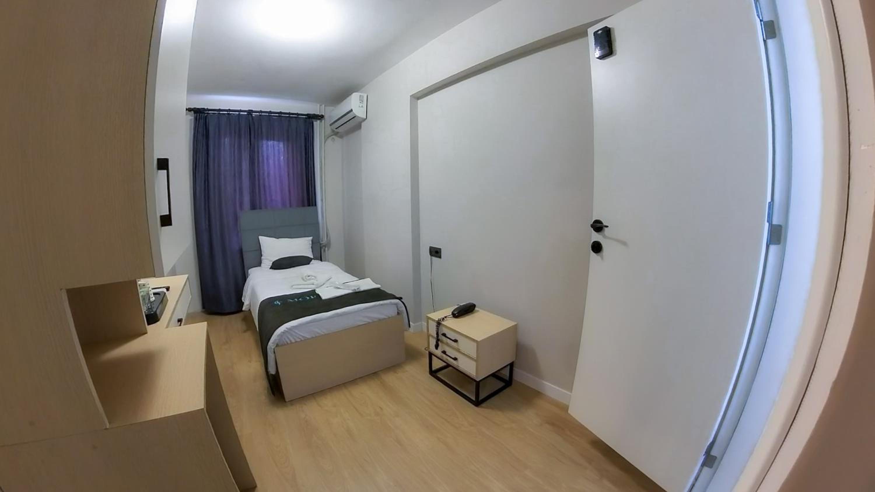 Single Room with Private Bathroom photo 3