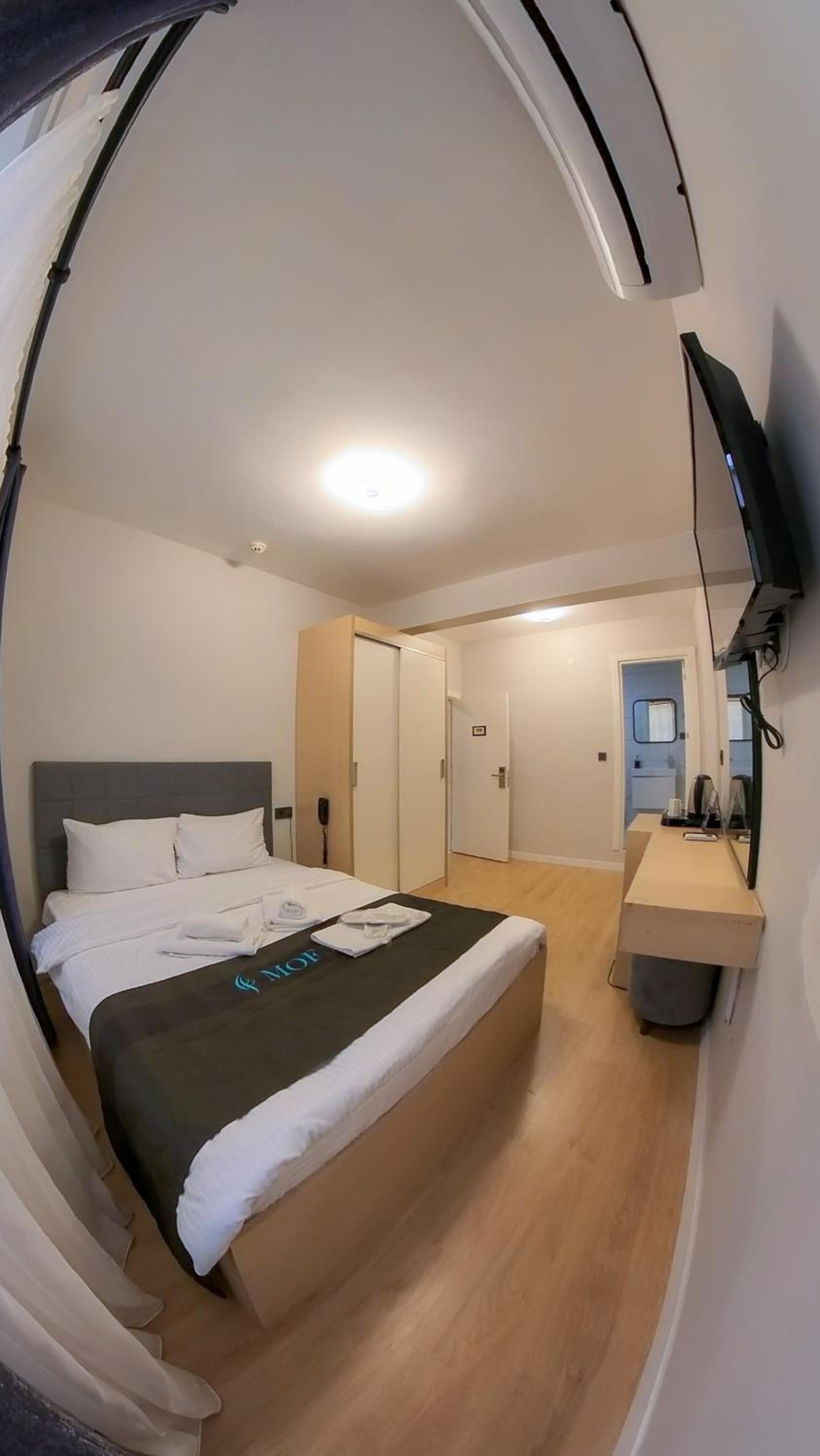 Economy Double Room - Photo 12