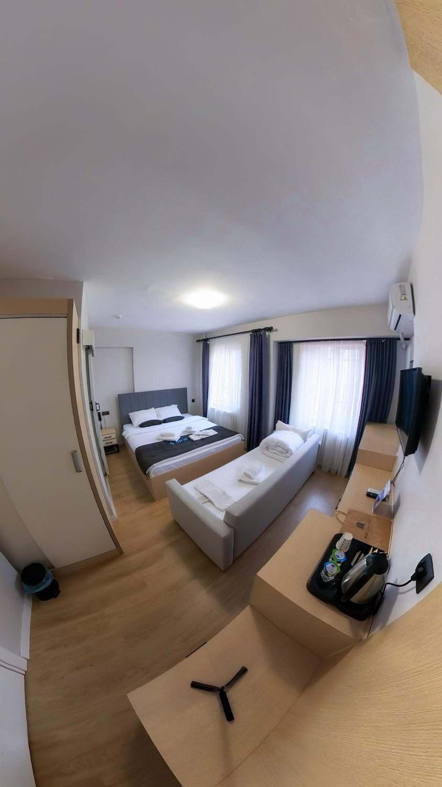 Double Room - Photo 10
