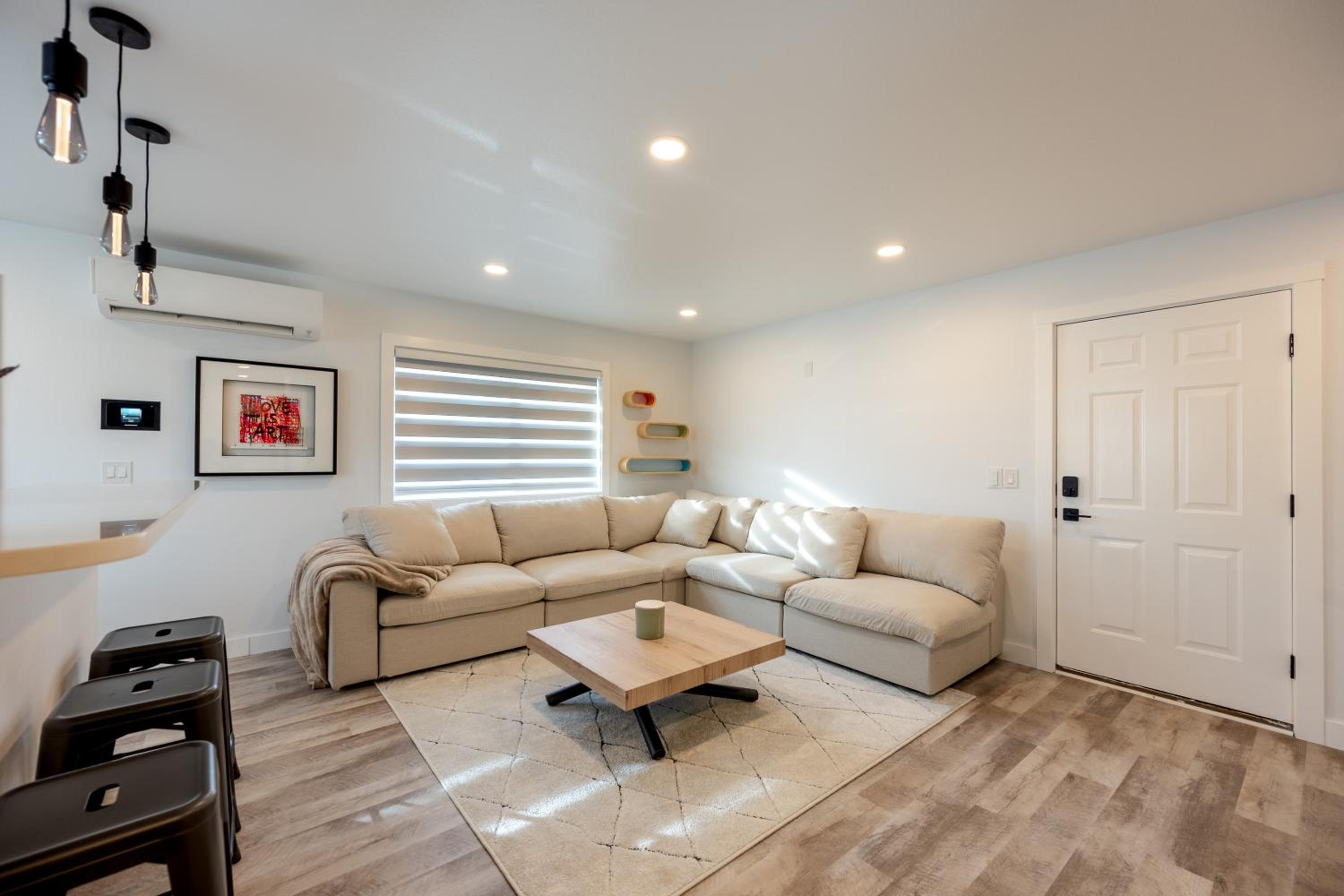 Three-Bedroom Apartment photo 1