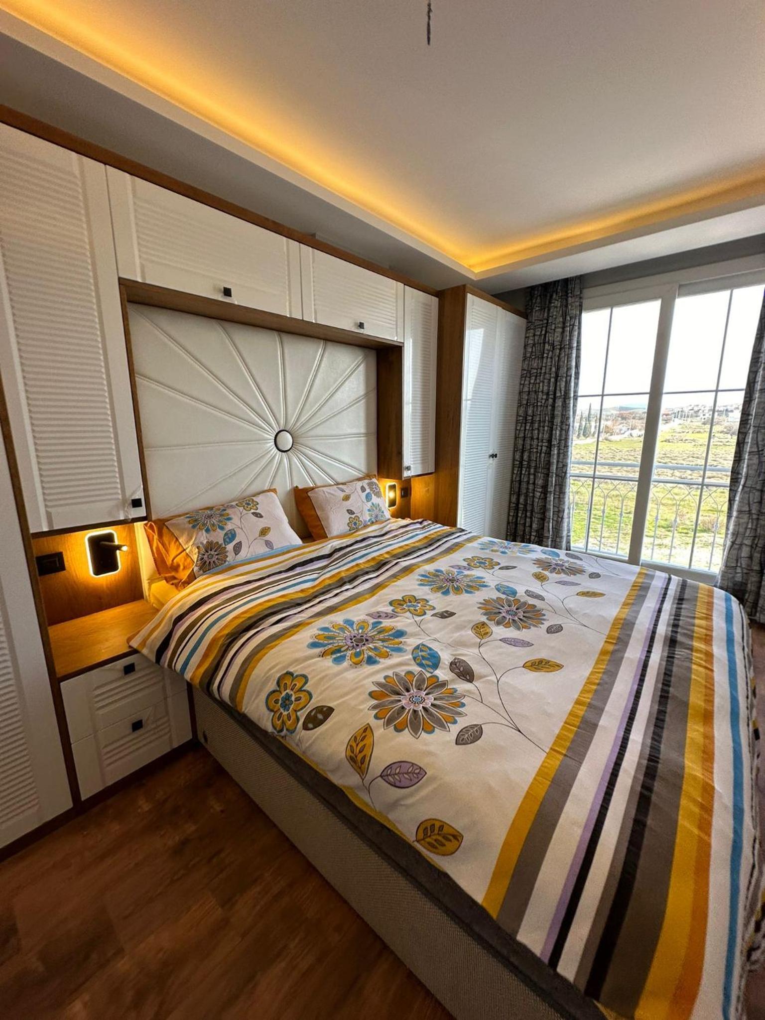 Three-Bedroom Villa photo 1