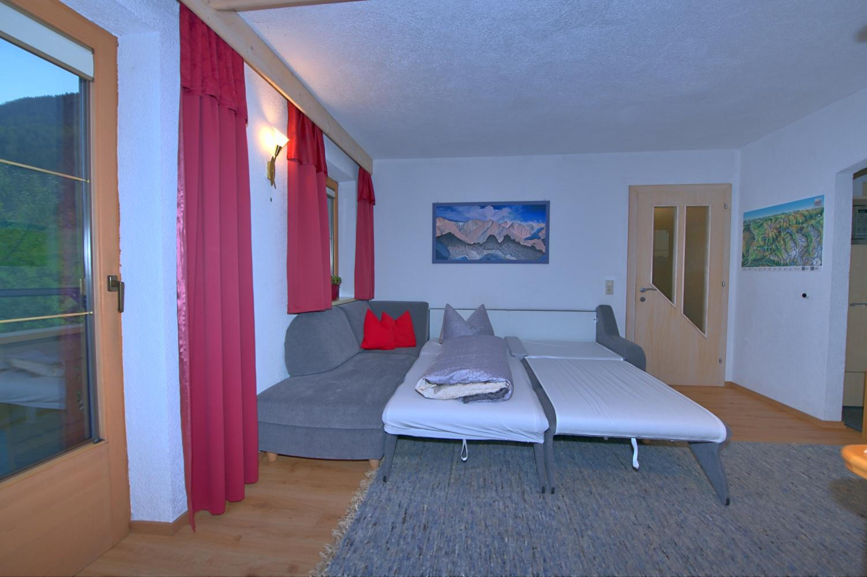 One-Bedroom Apartment photo 2