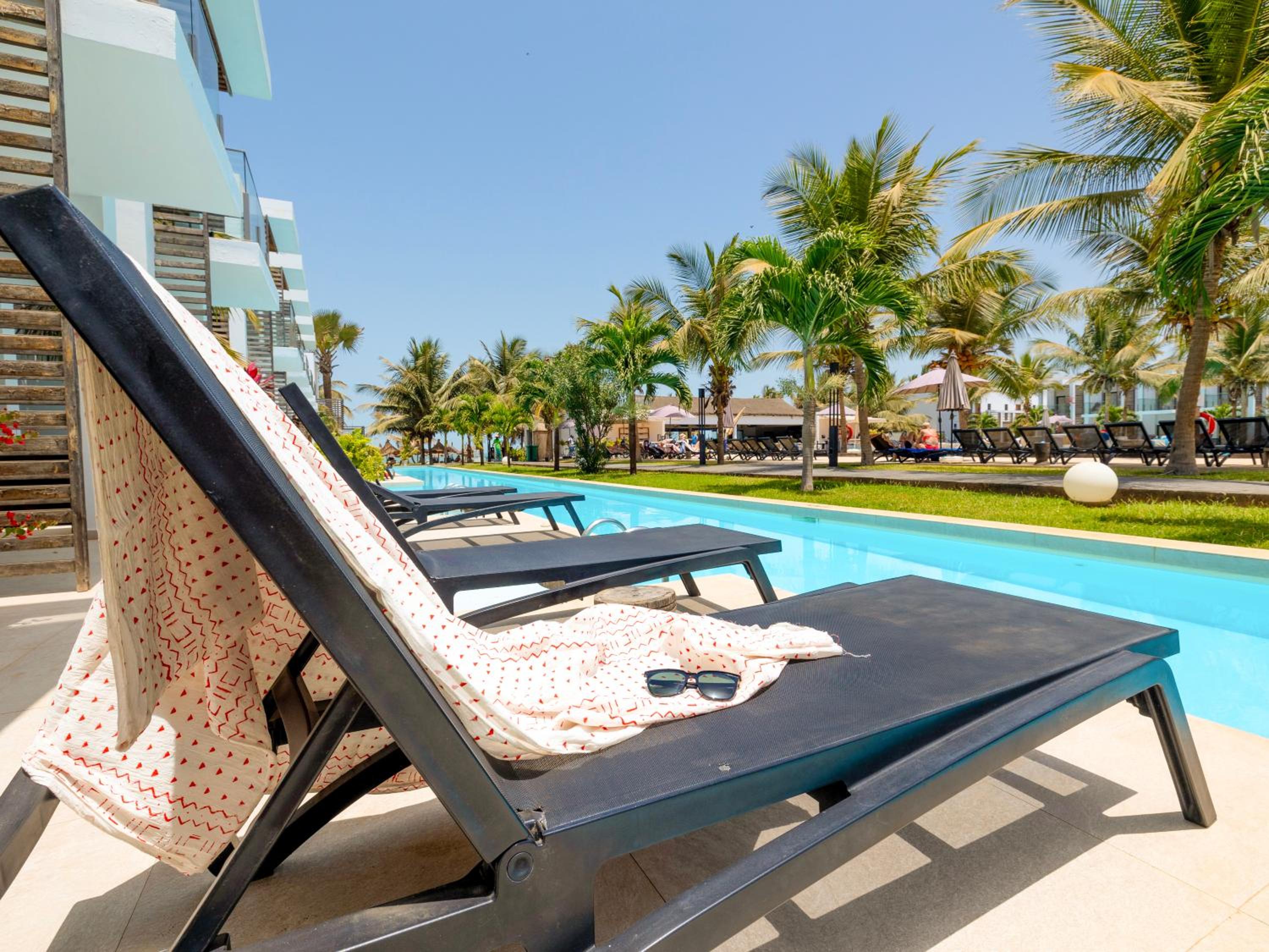 King Room with Pool View - Photo 5