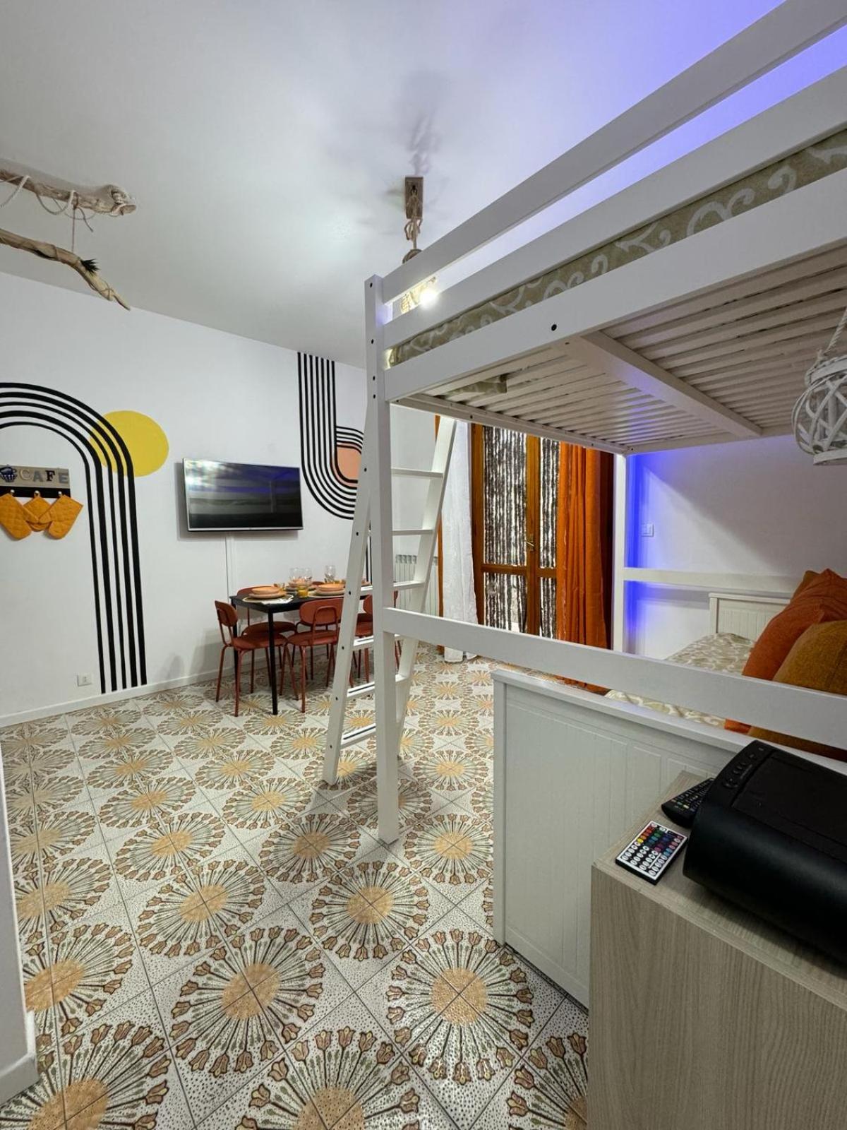 One-Bedroom House photo 1