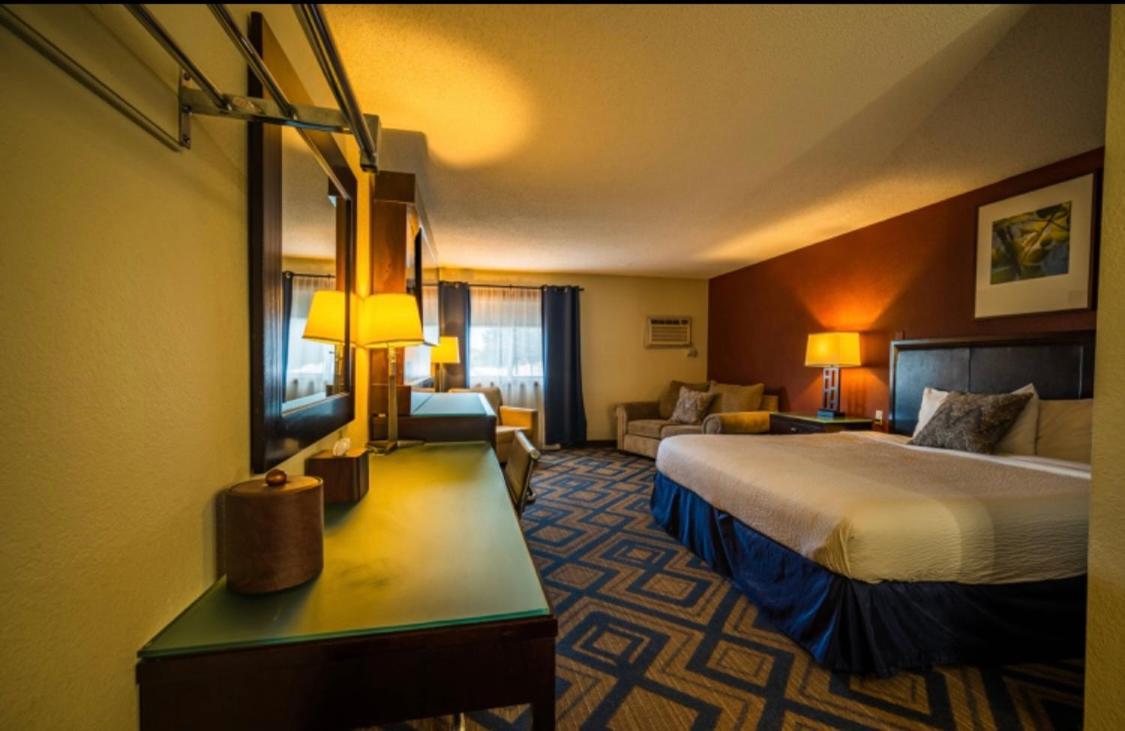 Deluxe King Room with One Double Bed - Non-Smoking - Photo 2