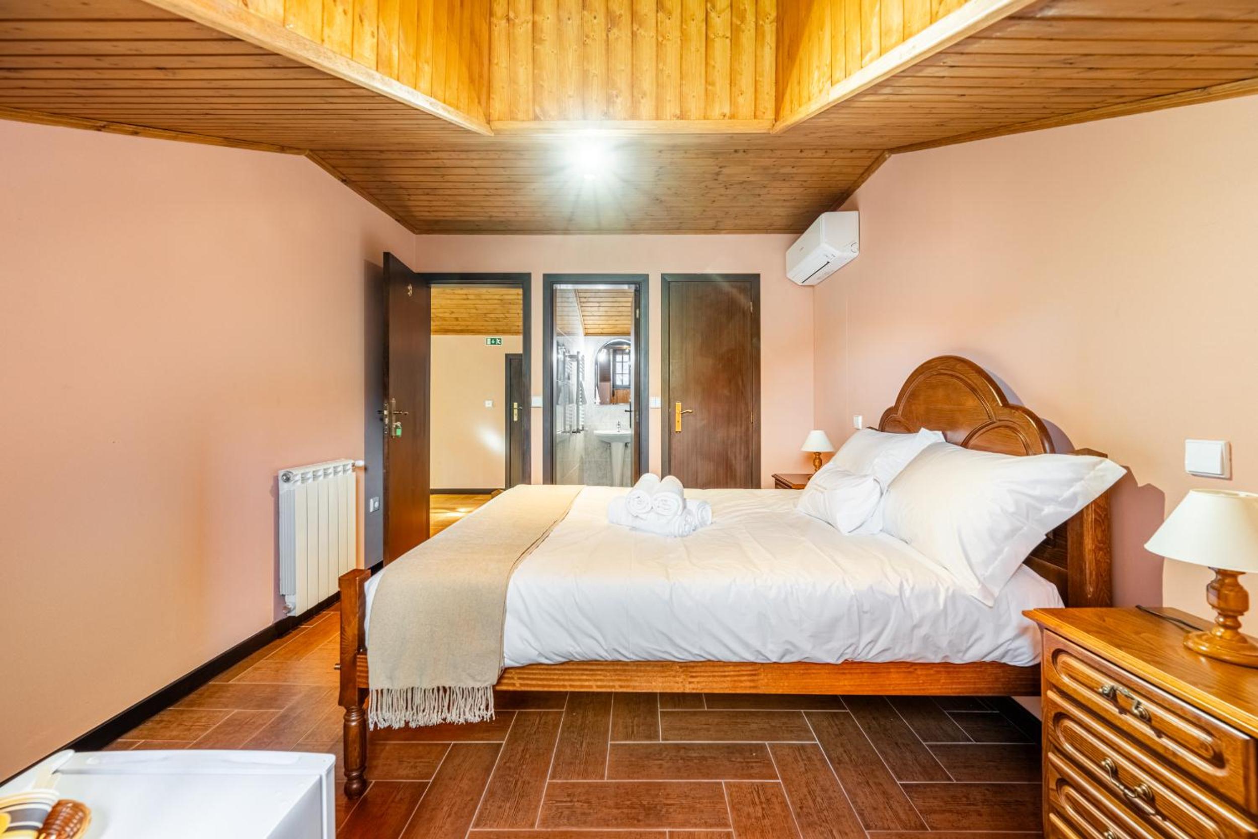 Deluxe Double Room photo 3