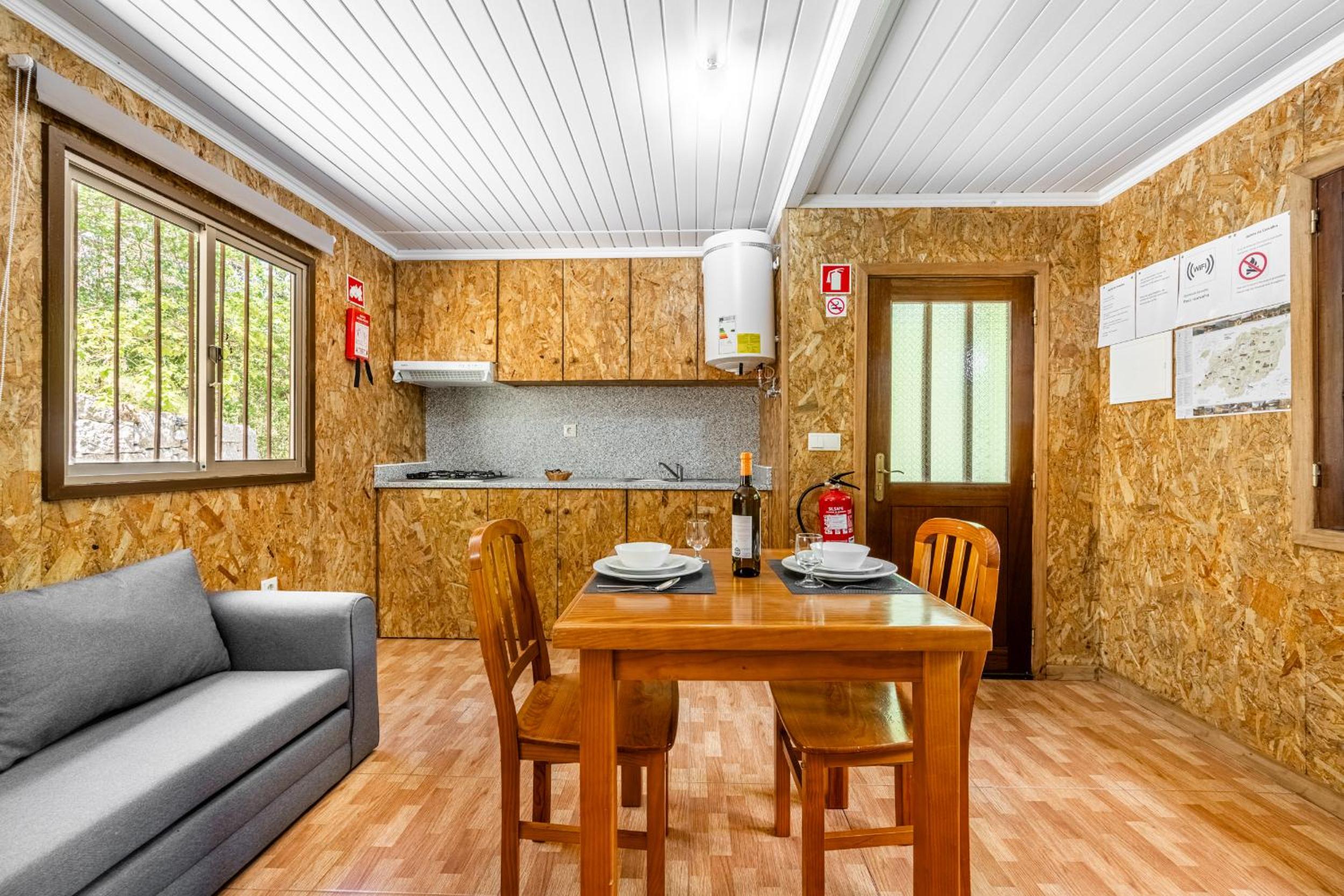 One-Bedroom Bungalow - Photo 5