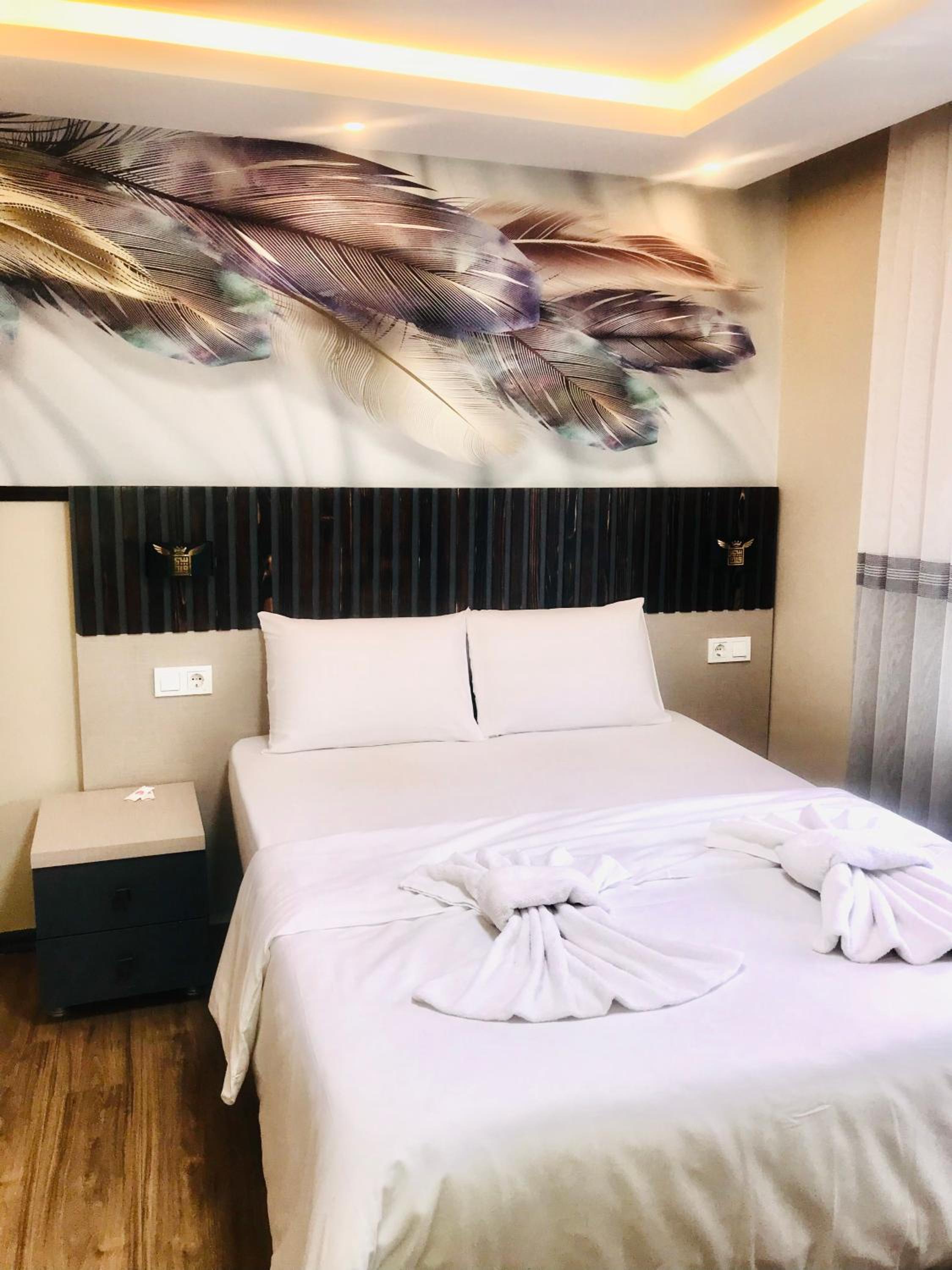 Deluxe Double Room with Balcony photo 1