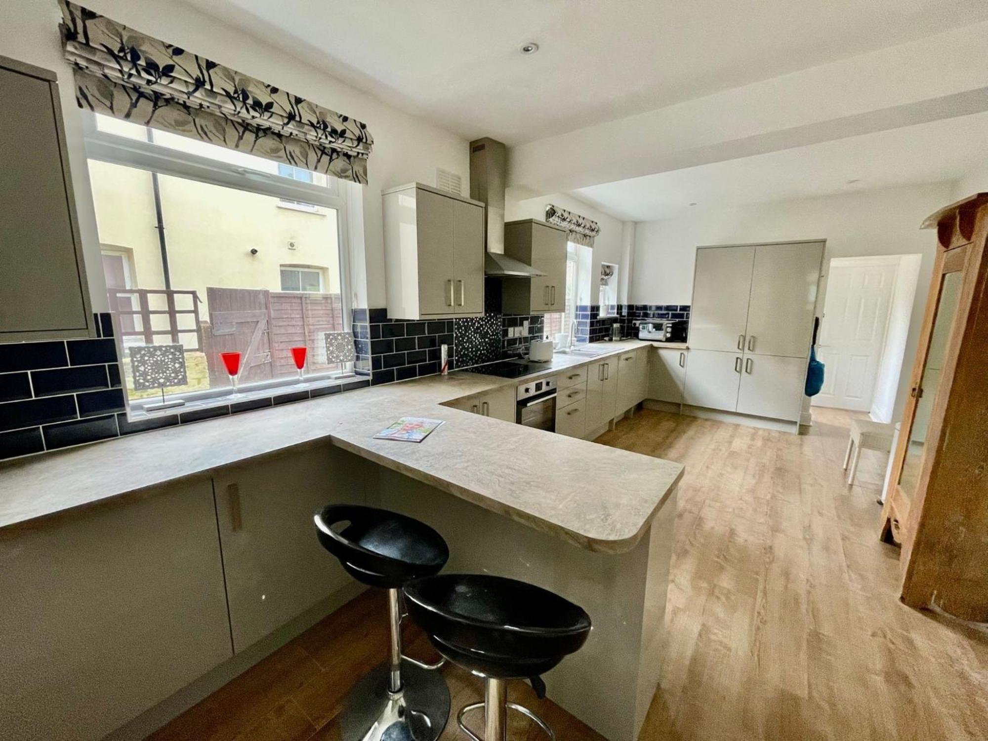 Deluxe Double Room with Bath photo 3