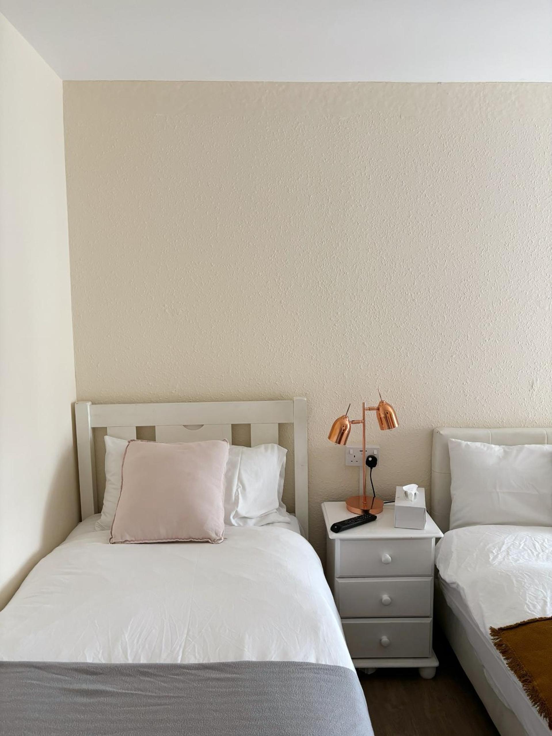 Triple Room with Private Bathroom - Photo 1