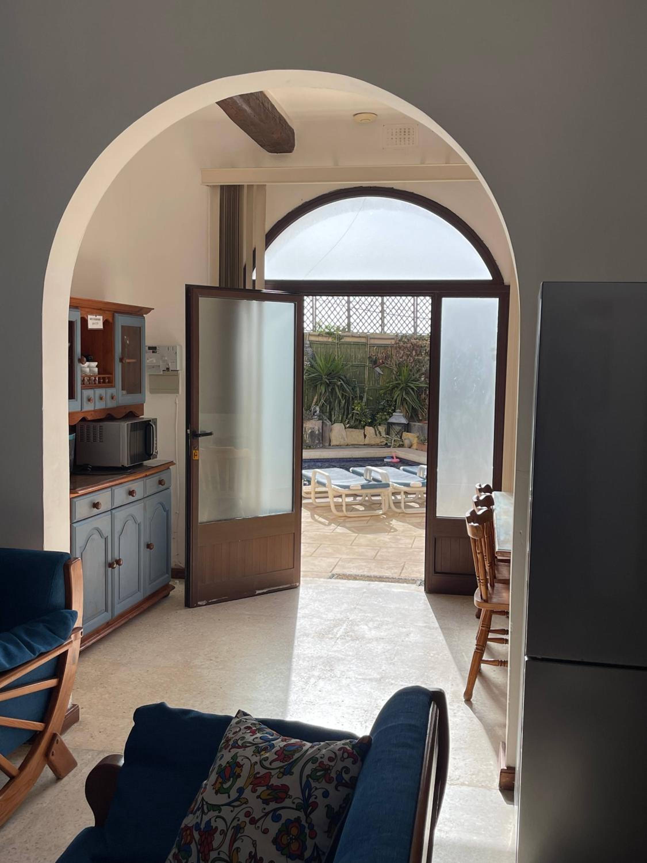 Studio With Pool View photo 3