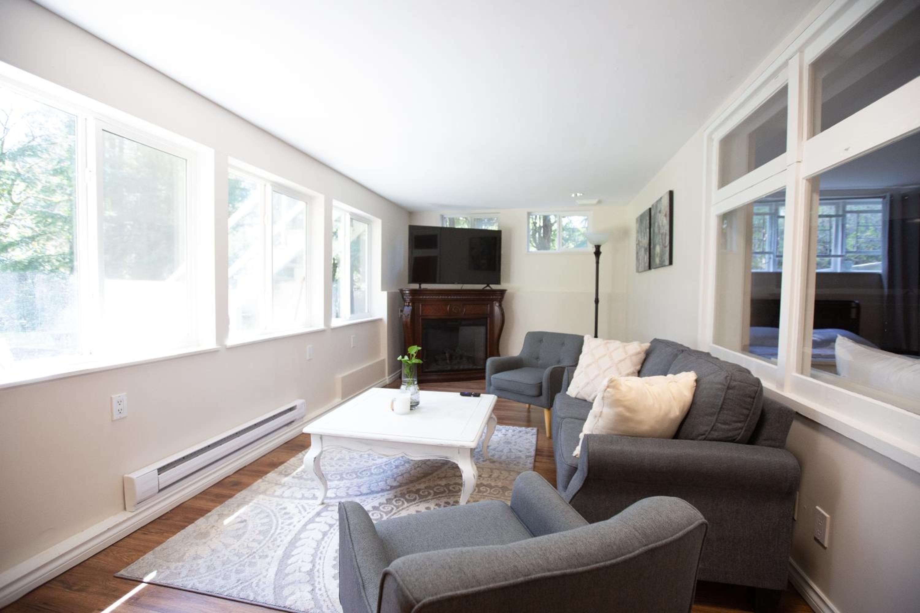 Two-Bedroom House photo 3