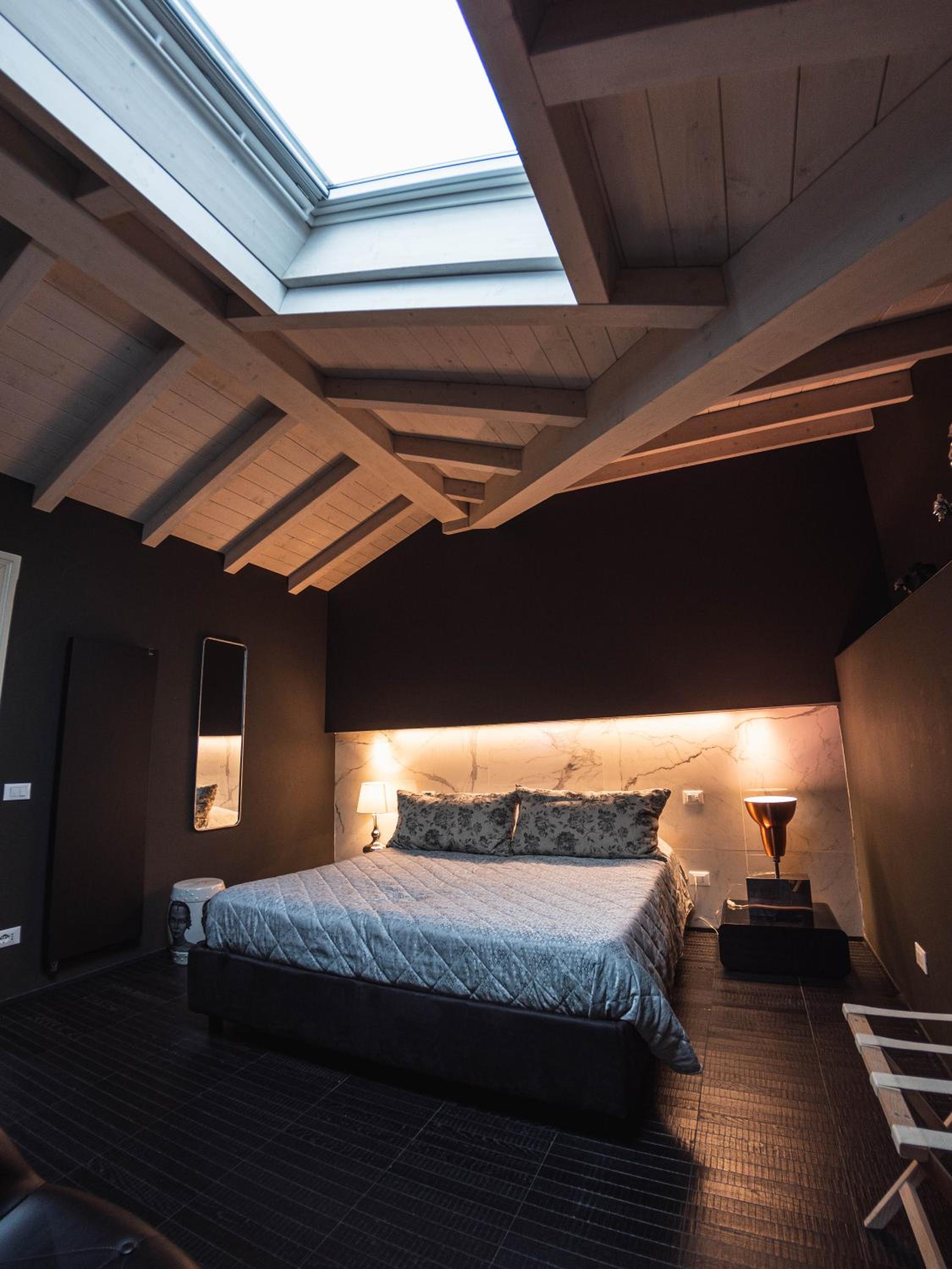 Standard King Room photo 2