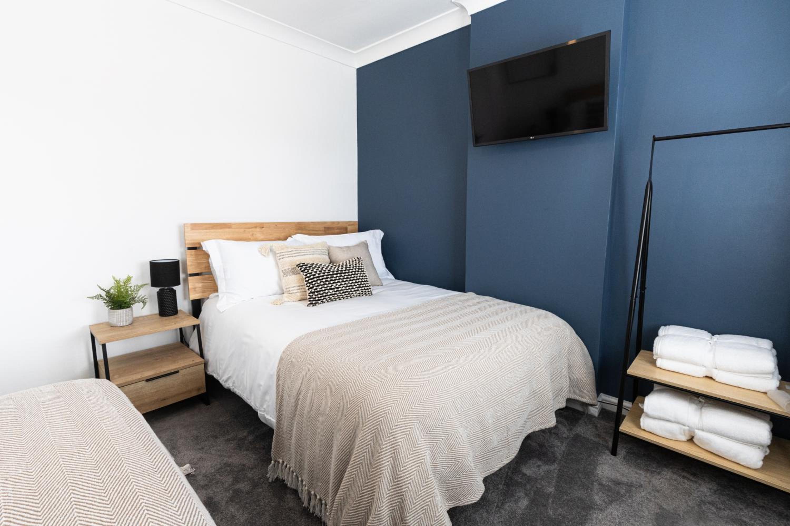 Three-Bedroom House photo 2