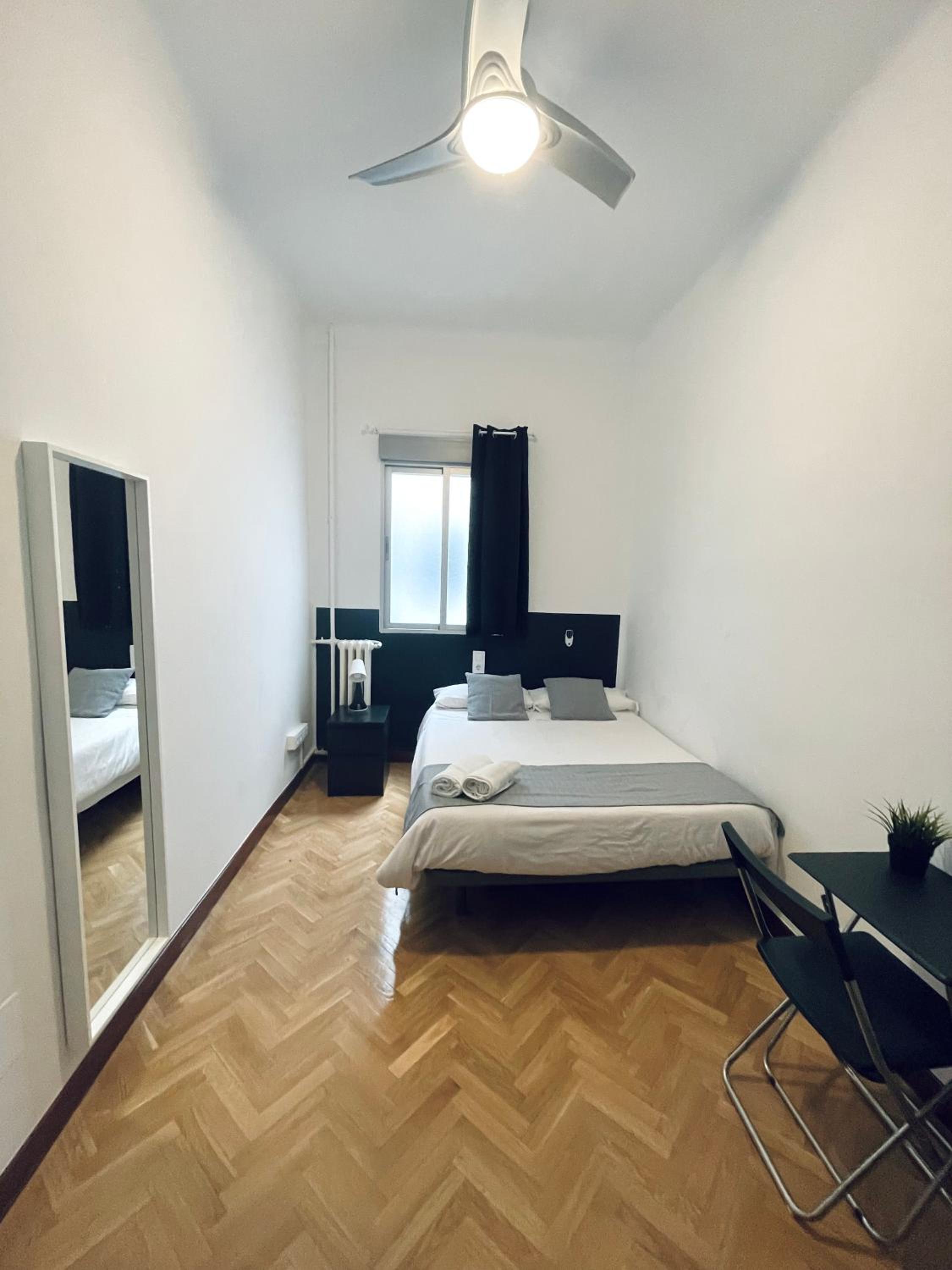 Habitación doble con baño compartido
