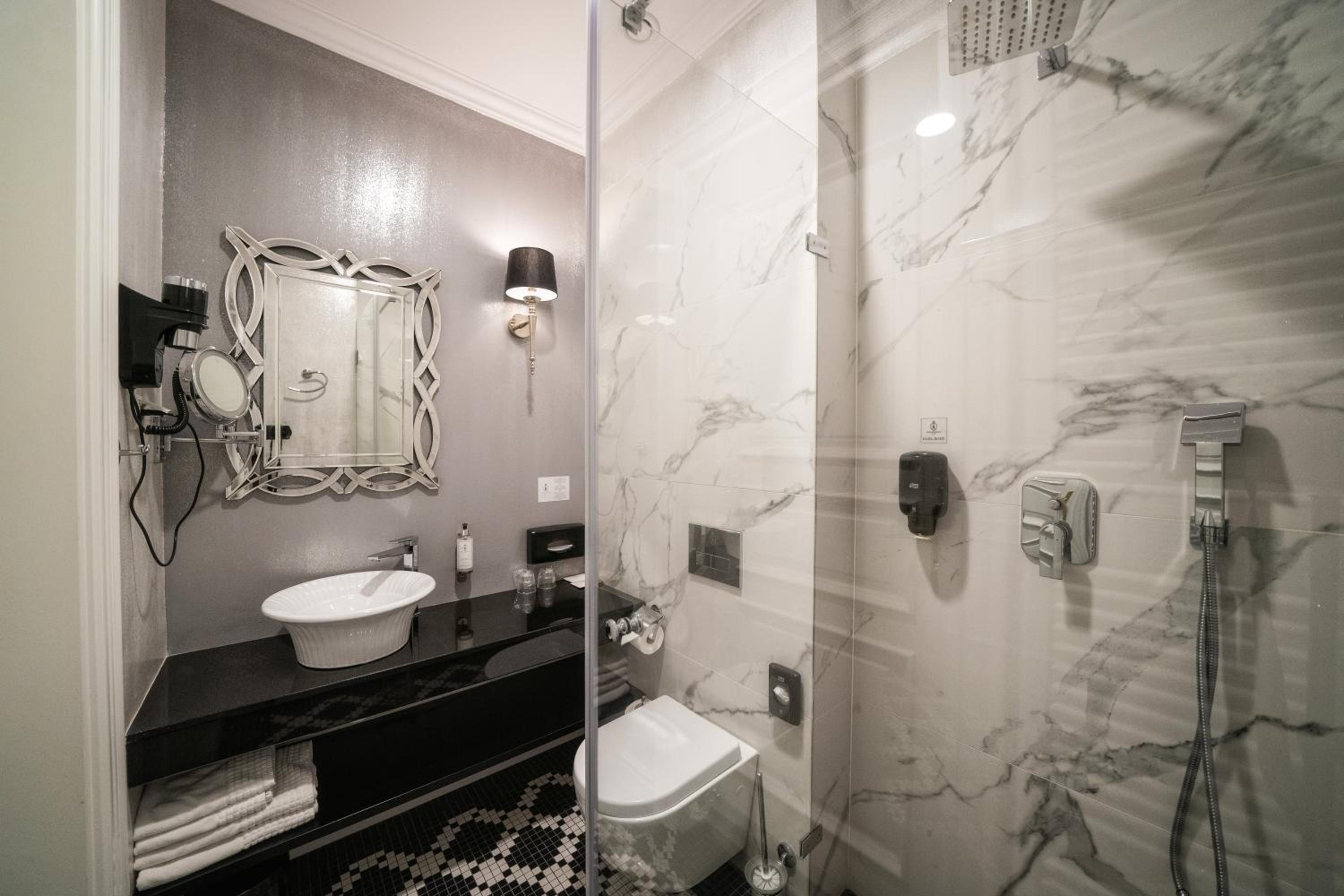 Comfort Double Room in the Residence - Photo 3