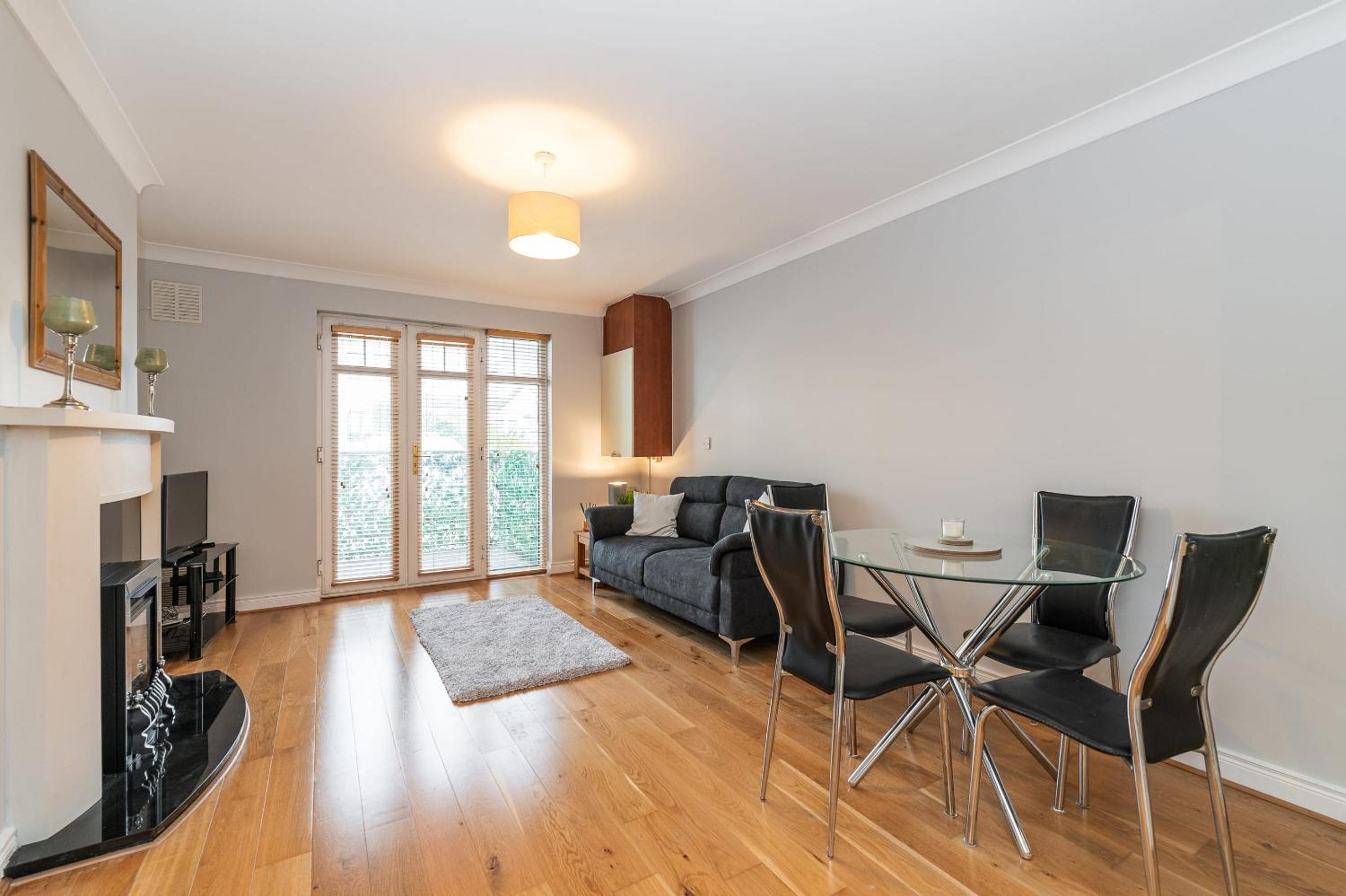 Apartment photo 1