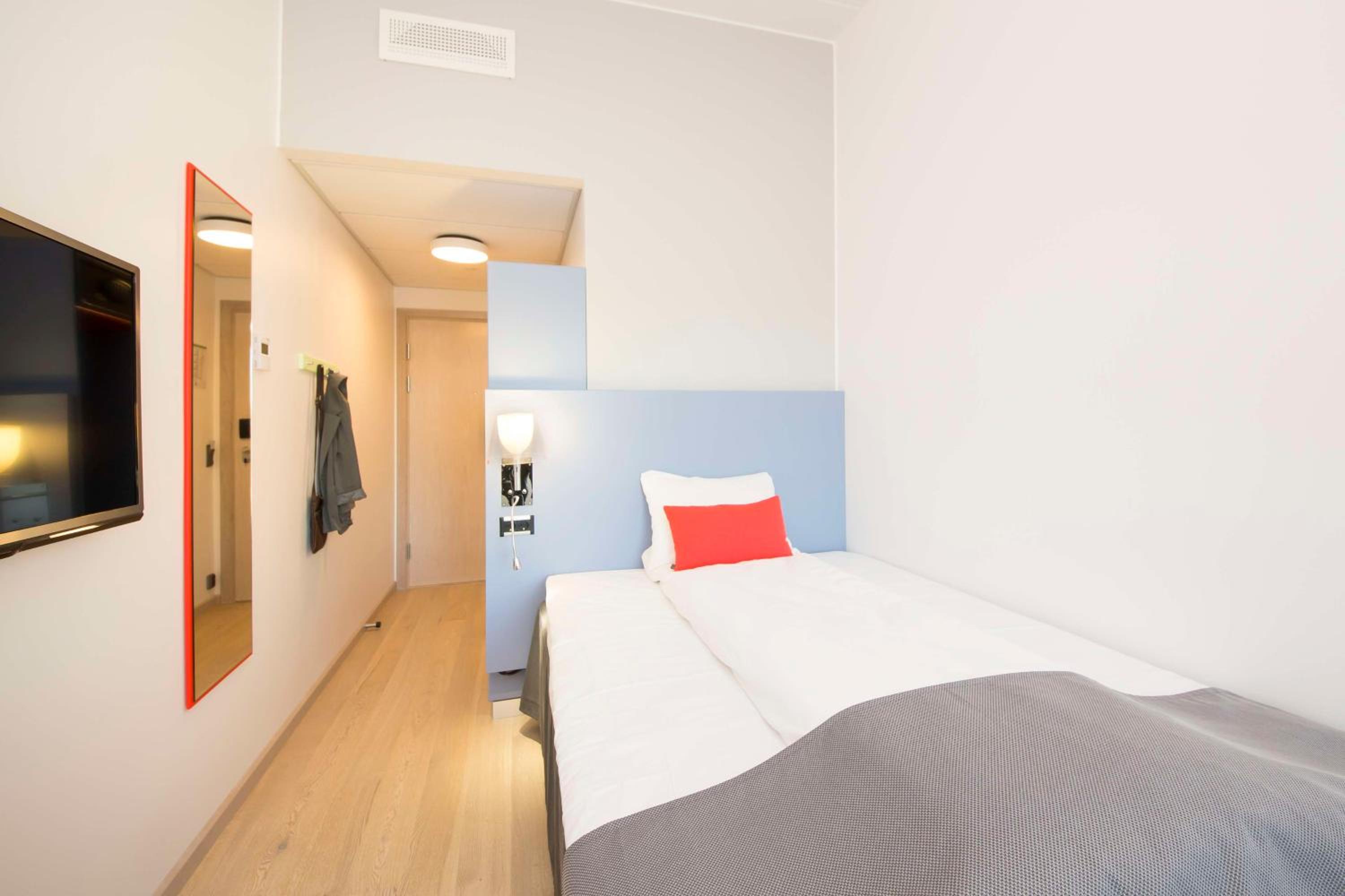 Single Room photo 2