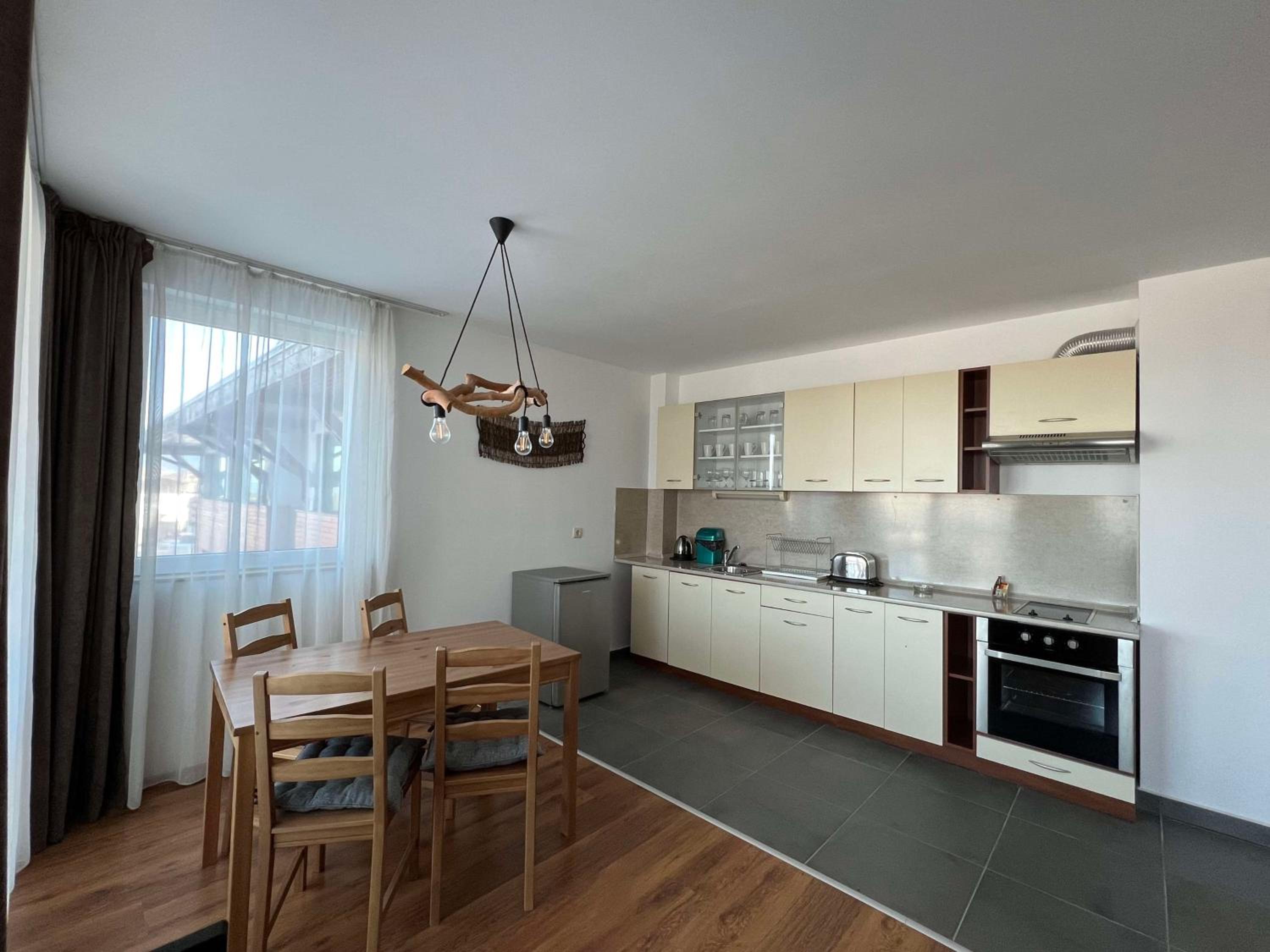 One-Bedroom Twin Apartment with Sofa Bed and Balcony - Kitchenette/Fireplace