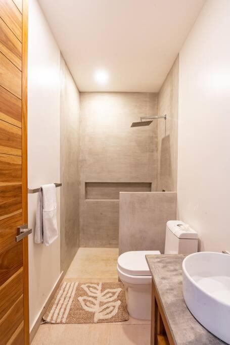 Three-Bedroom House photo 2
