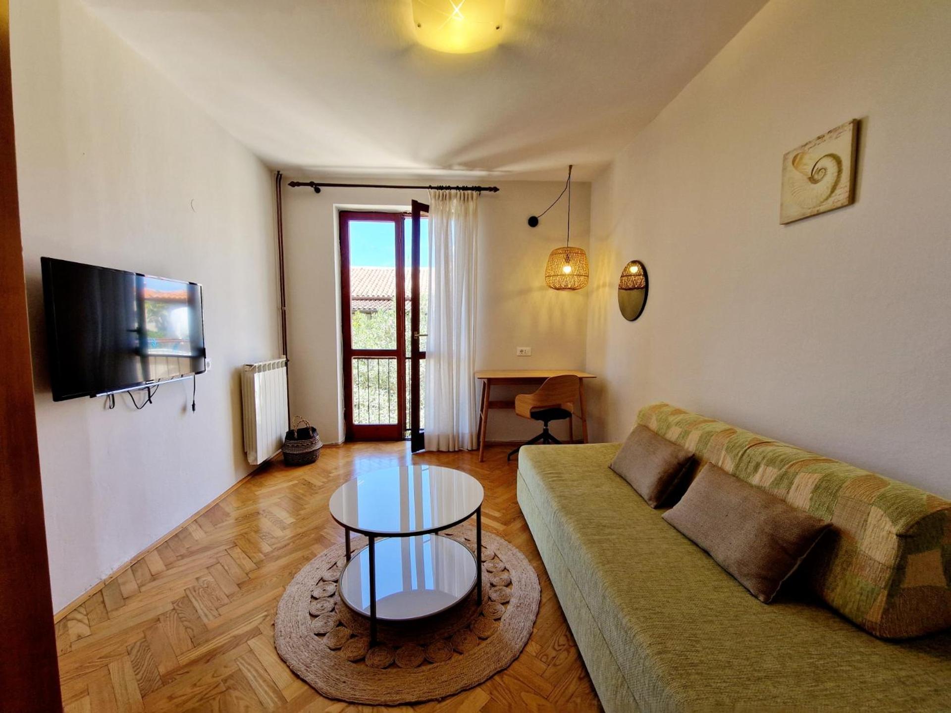 Apartment mit Balkon