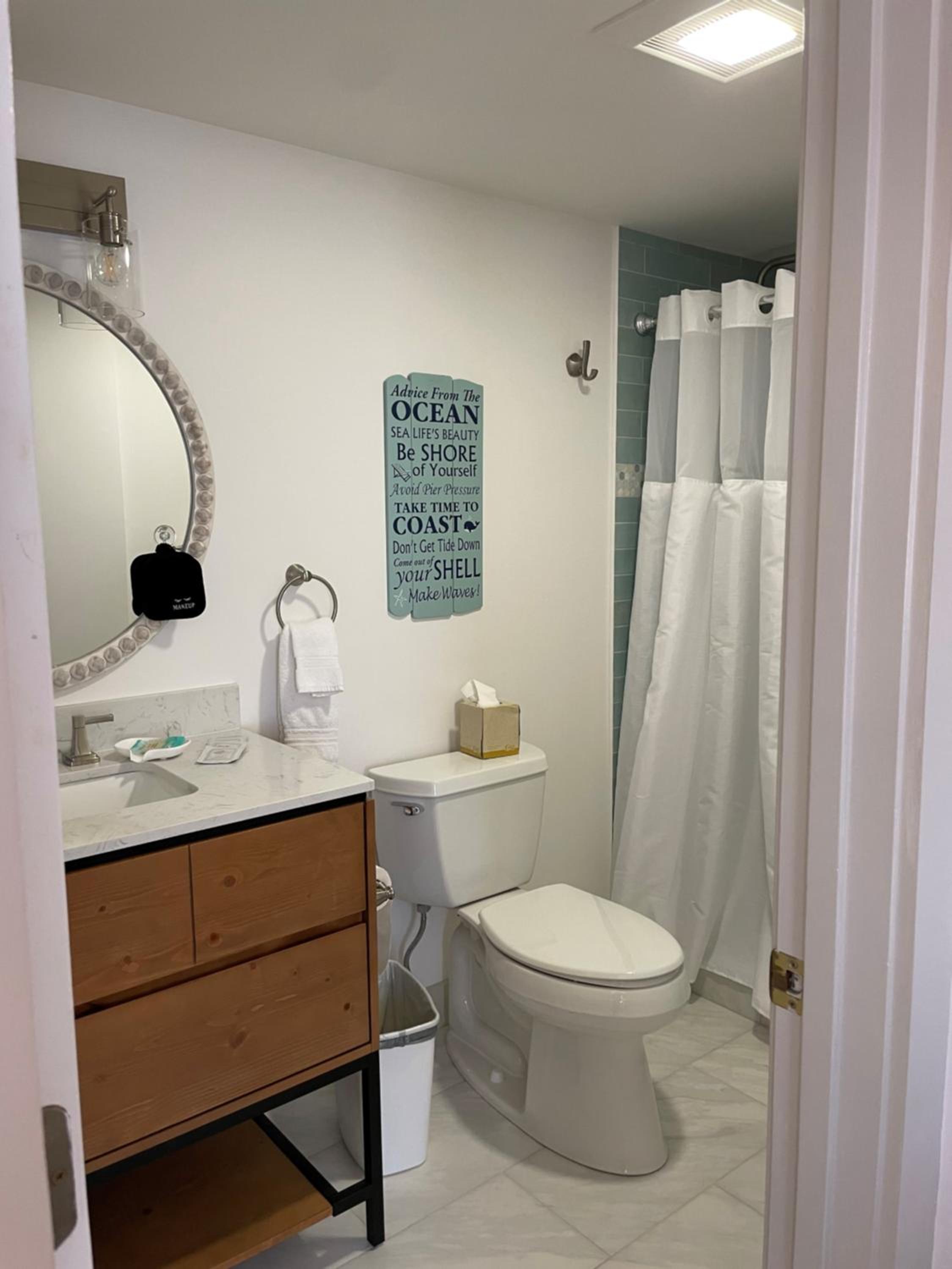 Deluxe King Room photo 3