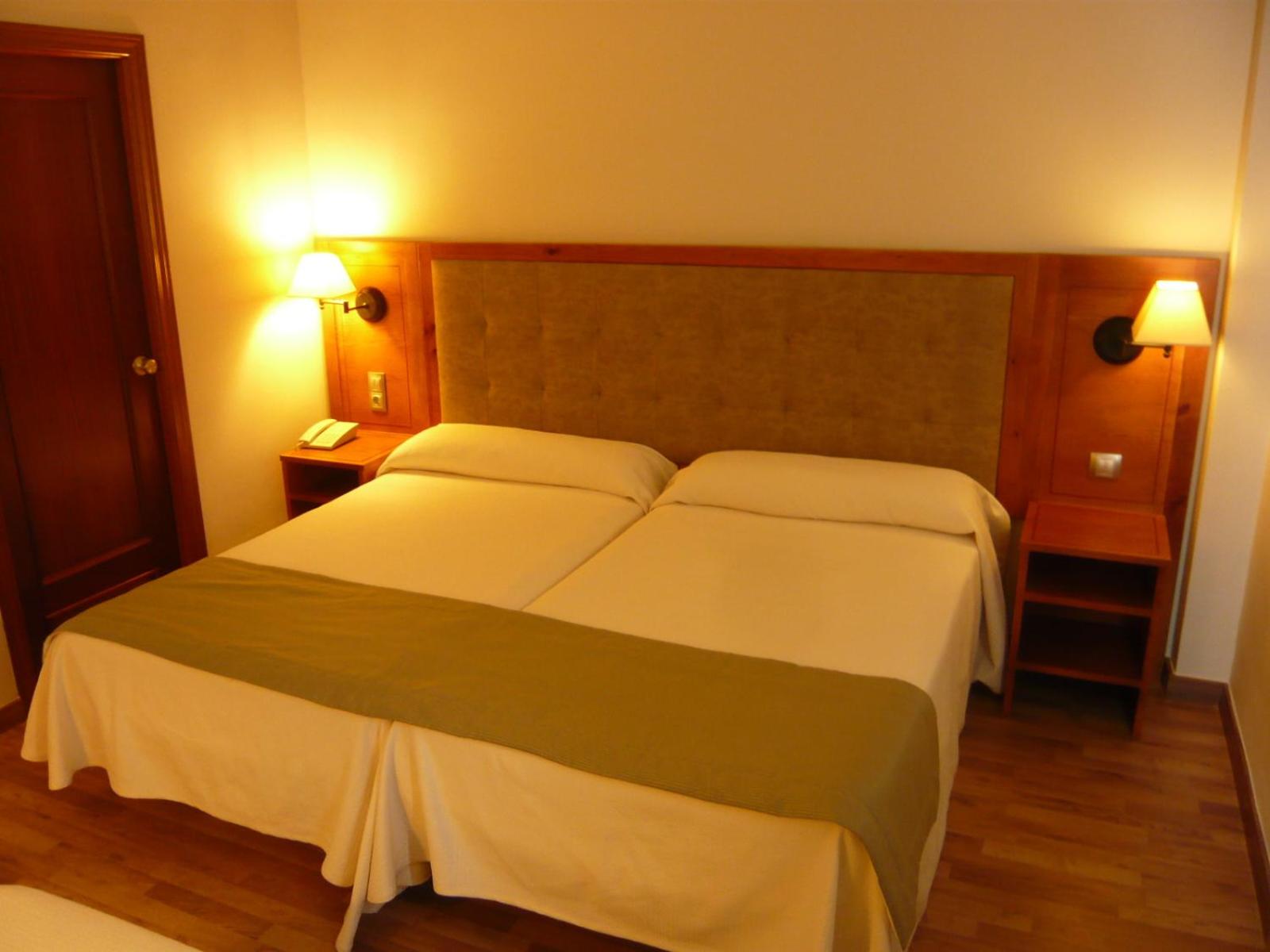 Habitación Doble o con Dos Camas