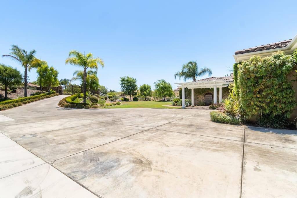 Villa photo 3