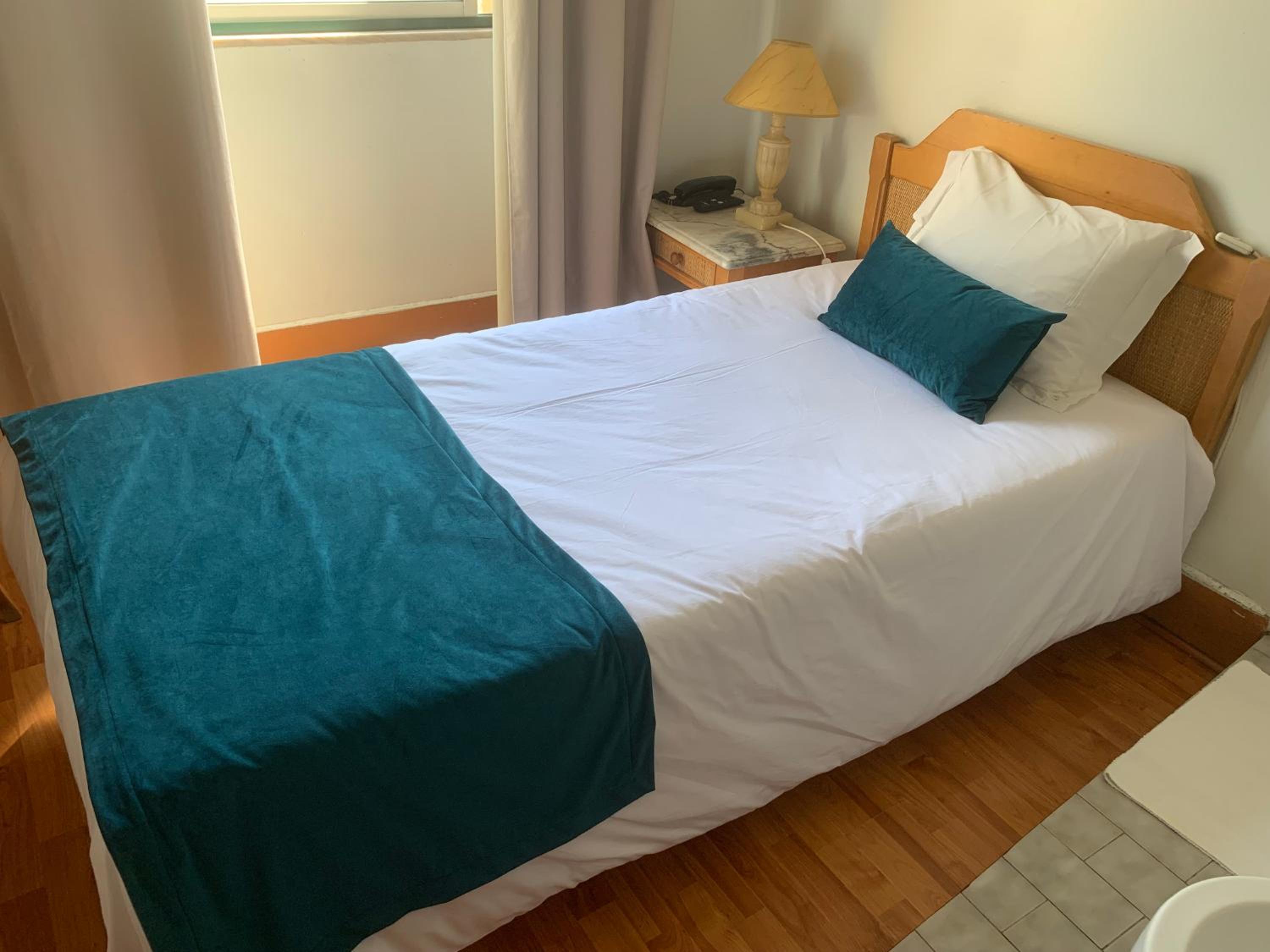 Single Room with Shared Bathroom photo 1