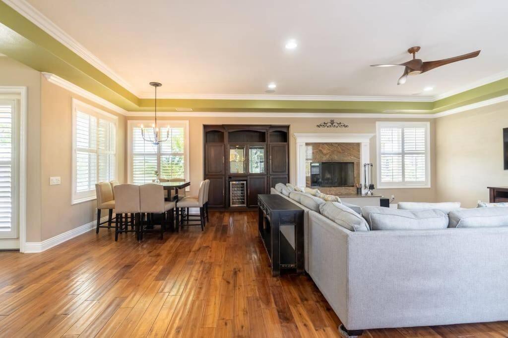 Villa photo 1