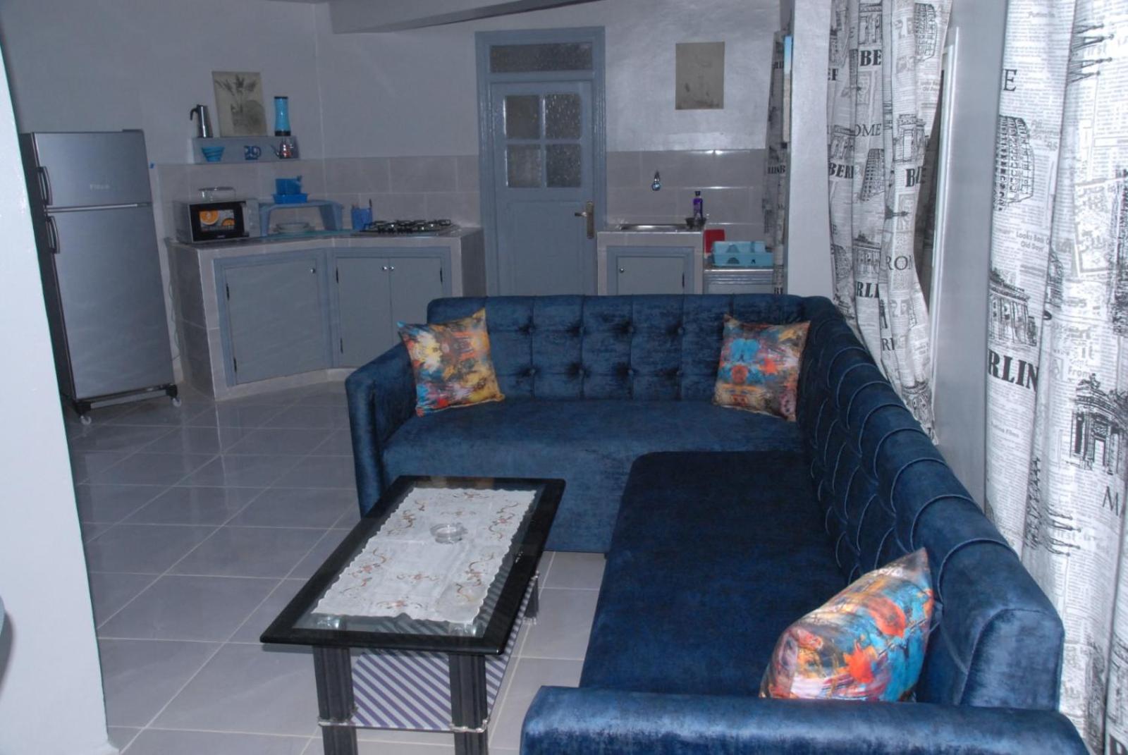 One-Bedroom Apartment photo 2