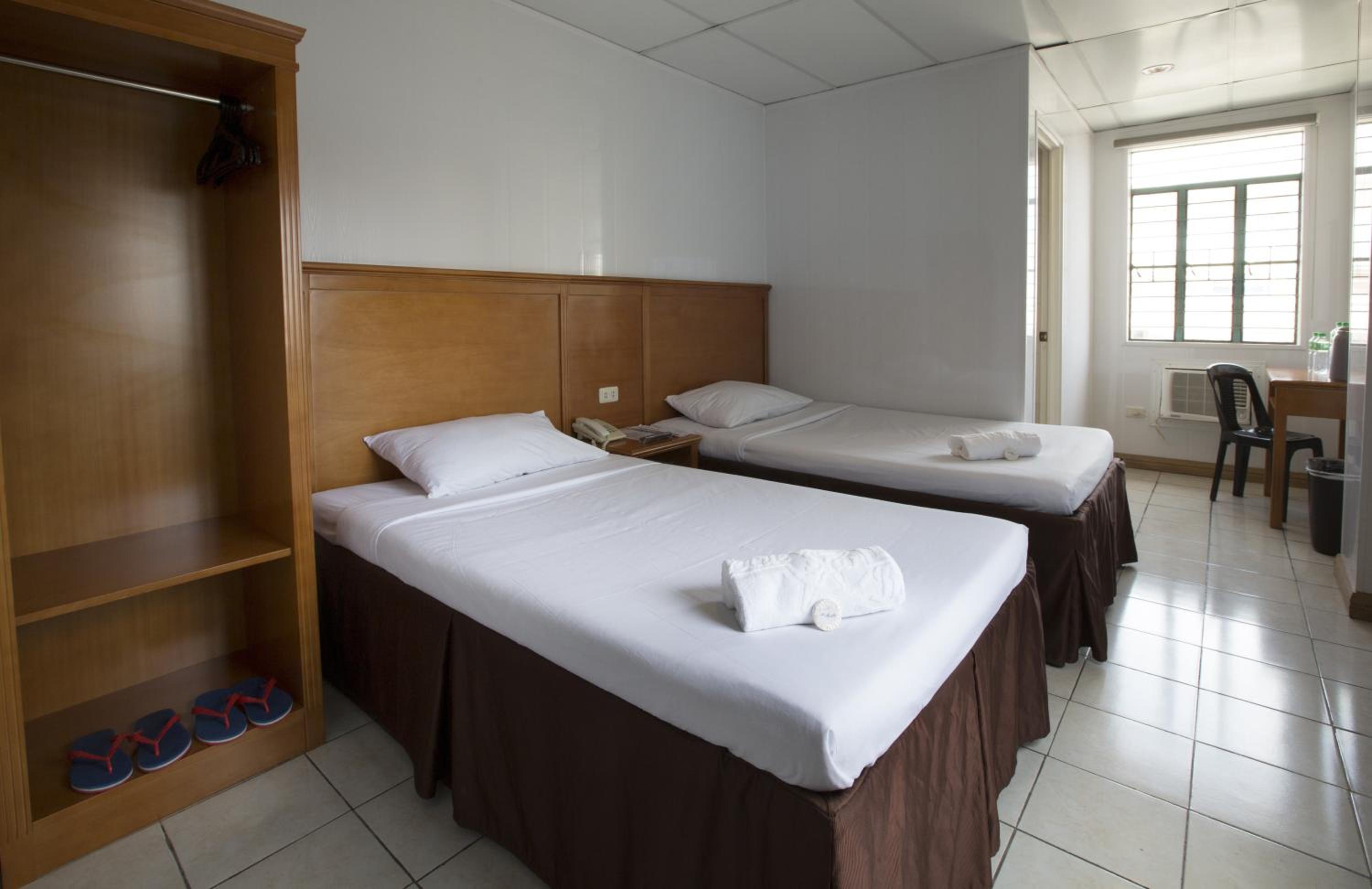 Standard Twin Room photo 2