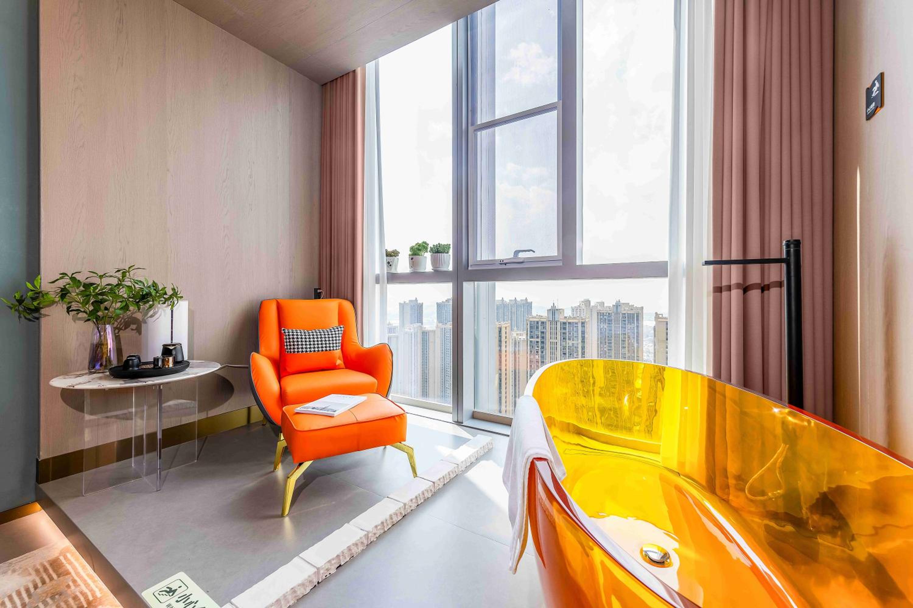 Bathtub King Room photo 2