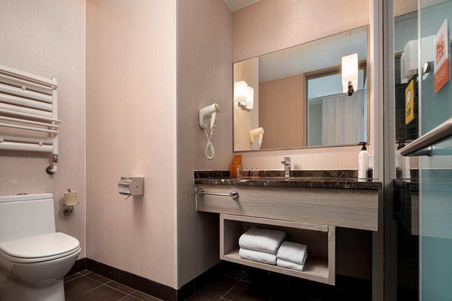 Superior Twin Room photo 1