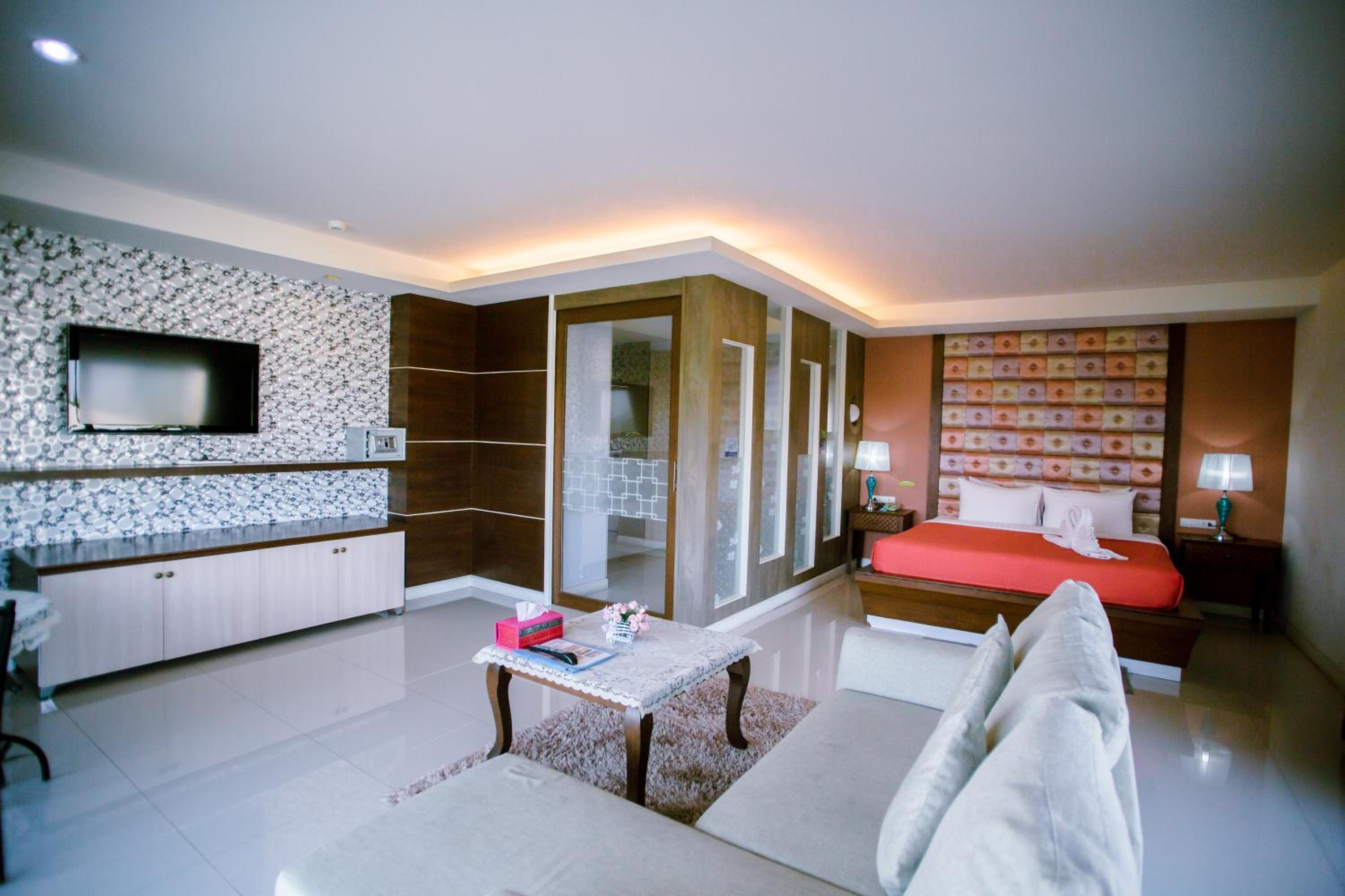 King Room with Garden View - Photo 8