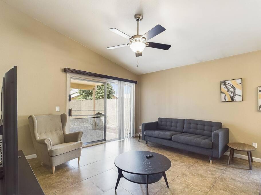 Three-Bedroom House photo 2