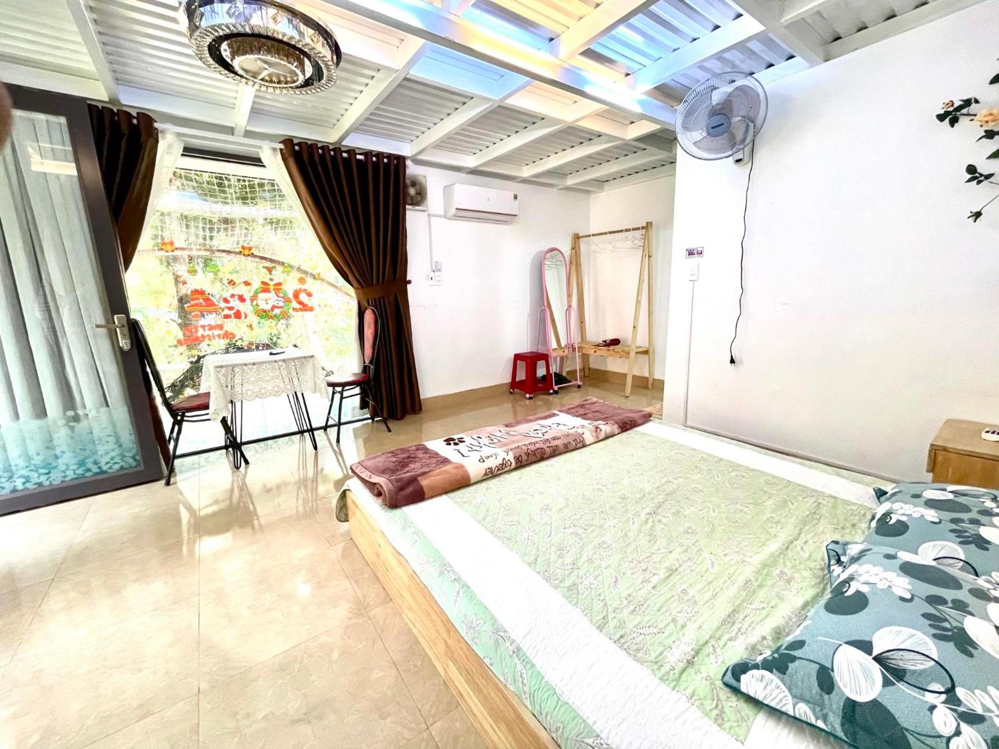 King Room with Lake View photo 2
