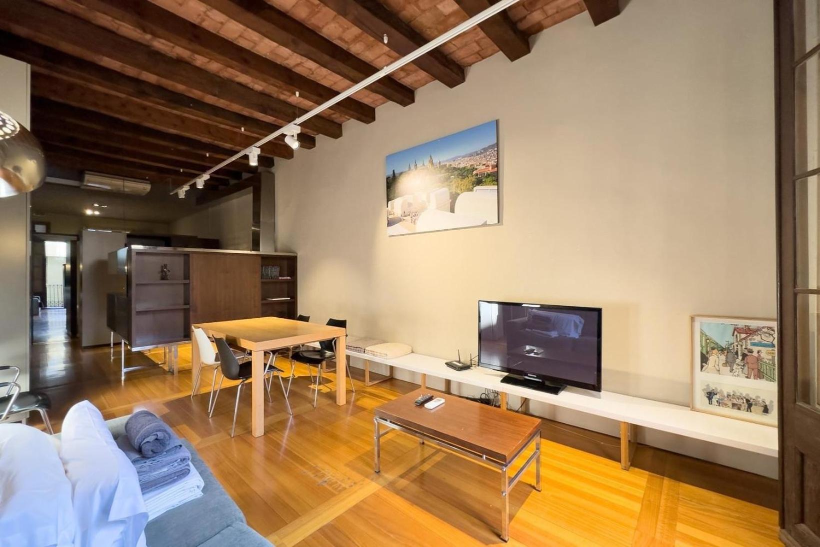 Apartment photo 2