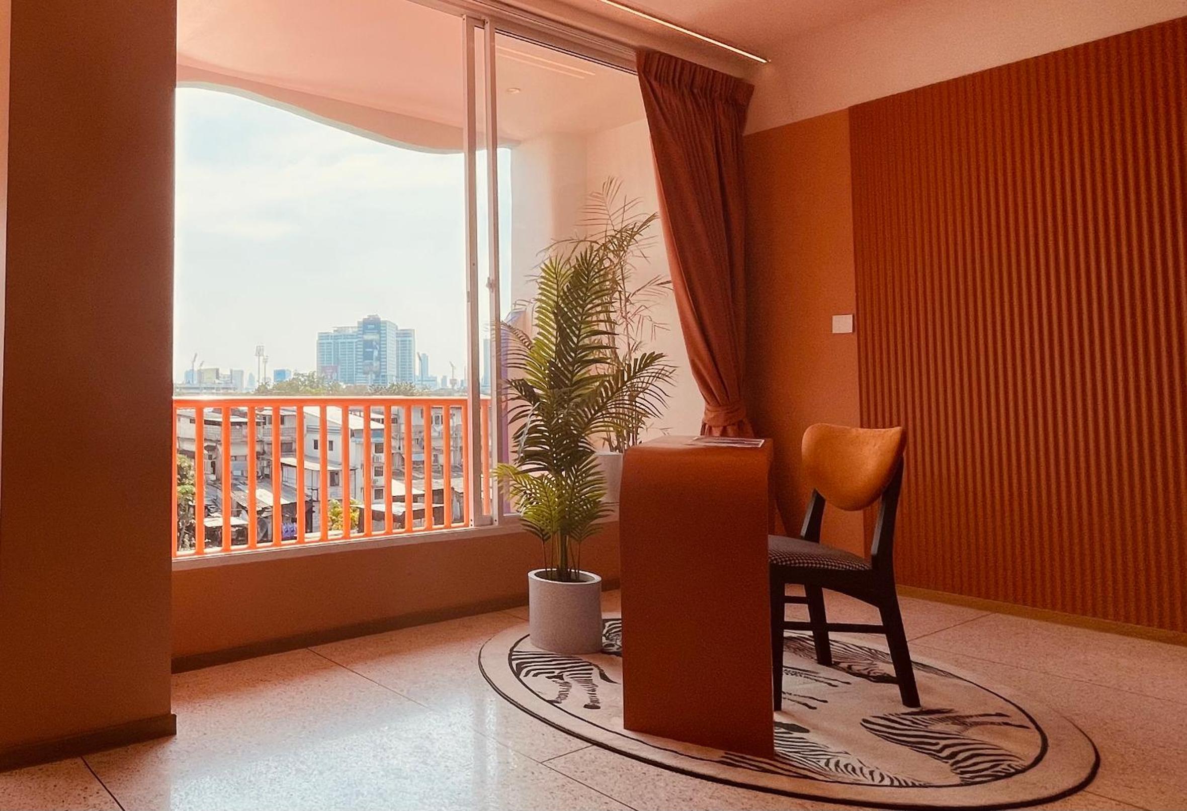 Shade of Orange photo 2