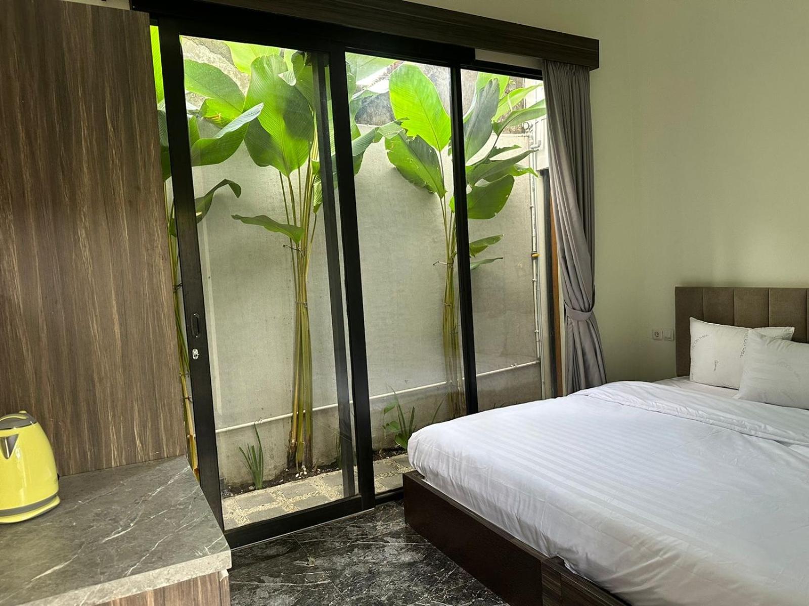 Deluxe Room - Photo 6