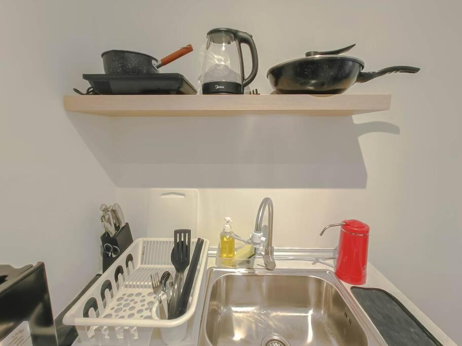One-Bedroom Apartment - Photo 4