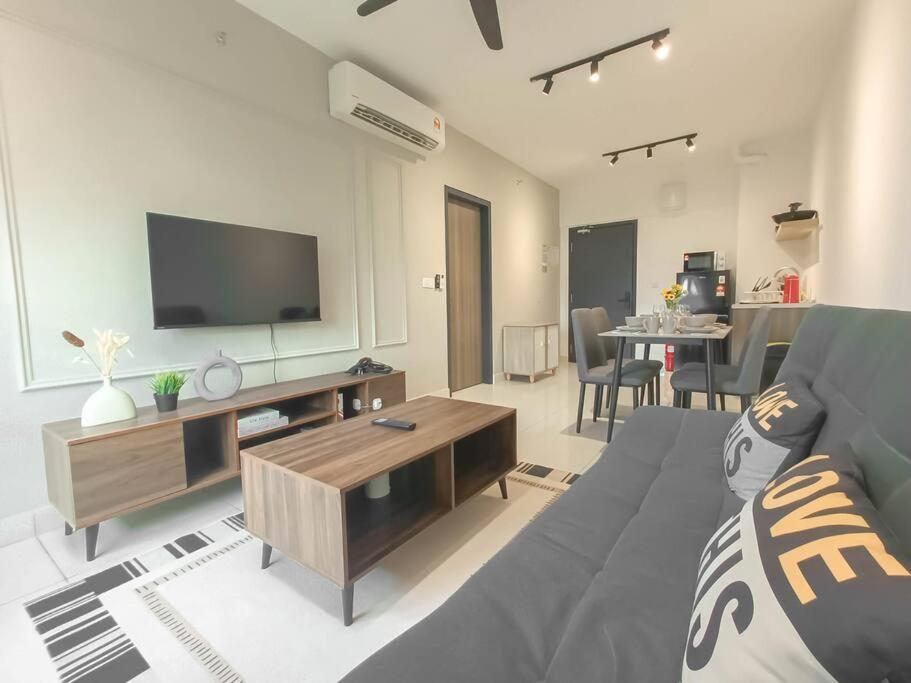 One-Bedroom Apartment - Photo 16