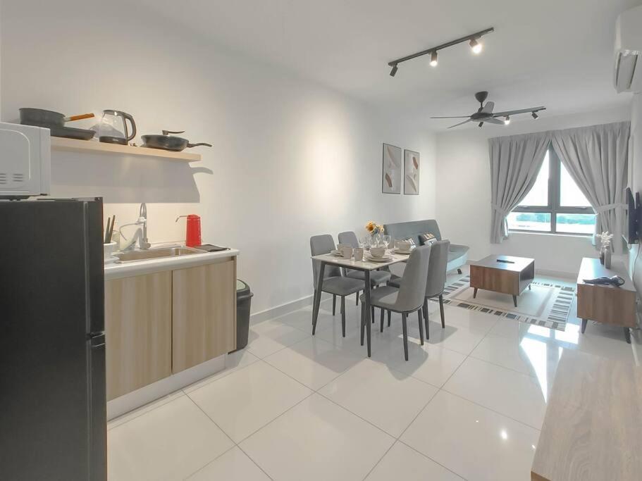 One-Bedroom Apartment - Photo 22