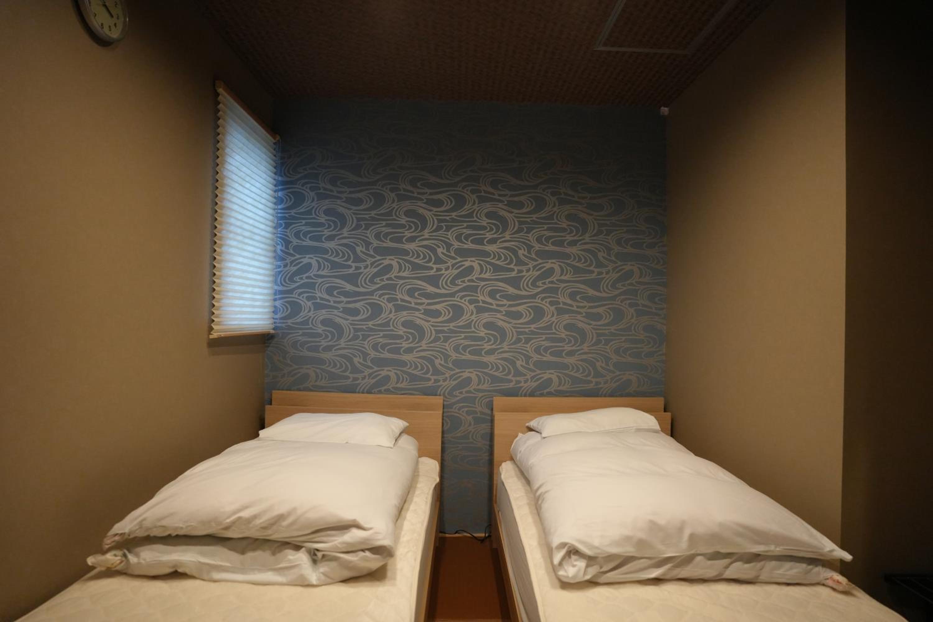Economy Twin Room