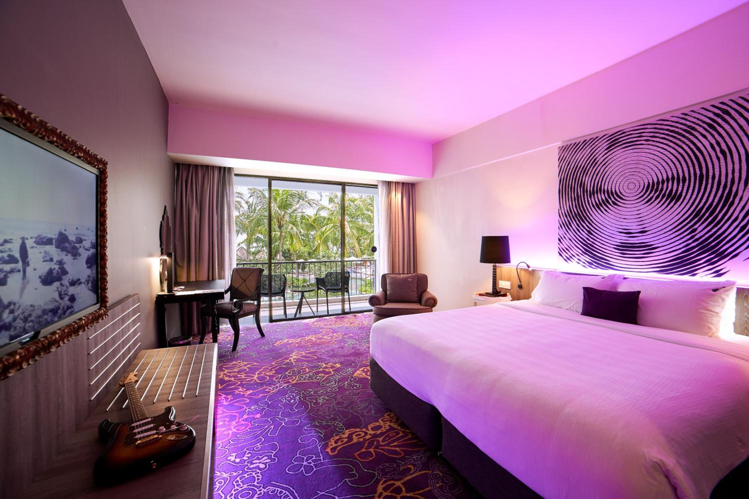 Poolview Deluxe Room - Photo 3