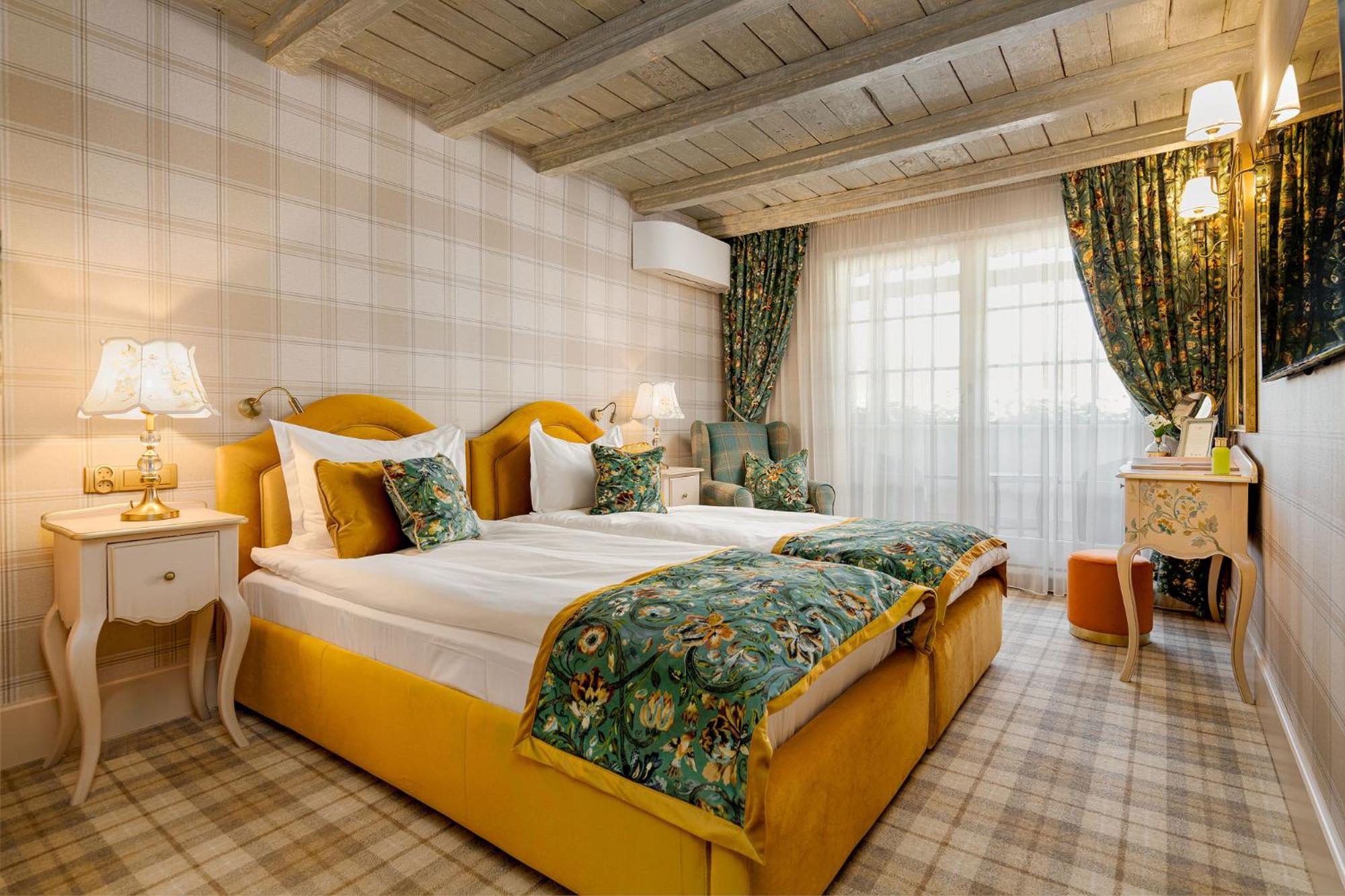 Twin Room with Balcony