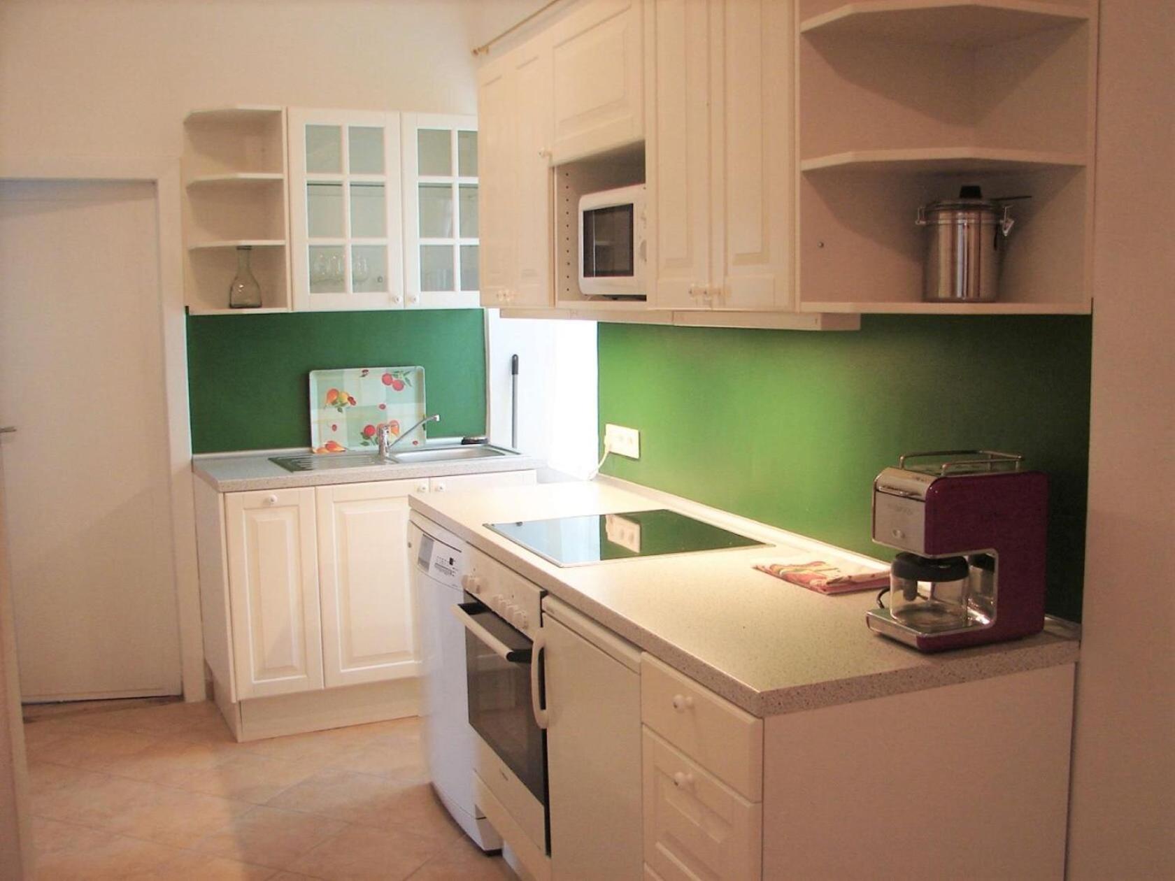 Two-Bedroom Deluxe Apartment with Garden View photo 2